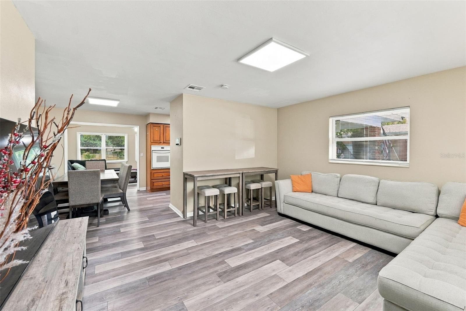Single Family Residence at 7815 PINE HILL DR, TAMPA, photo 3 of 19