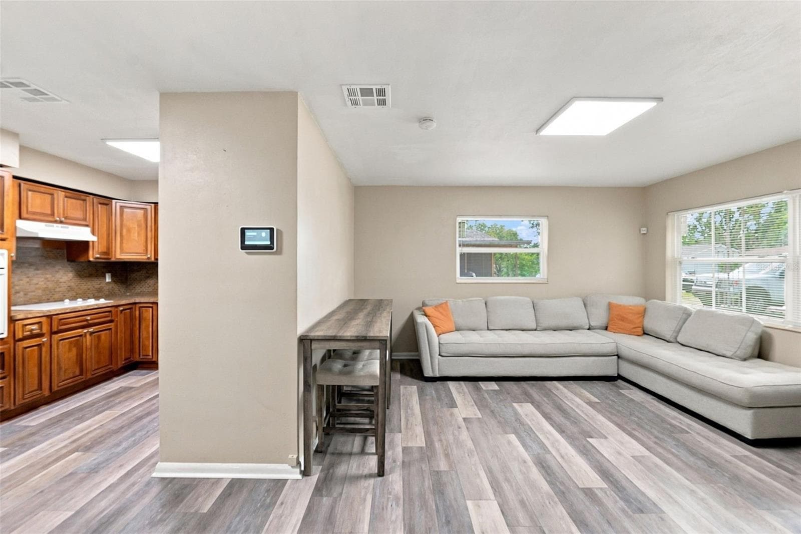 Single Family Residence at 7815 PINE HILL DR, TAMPA, photo 4 of 19