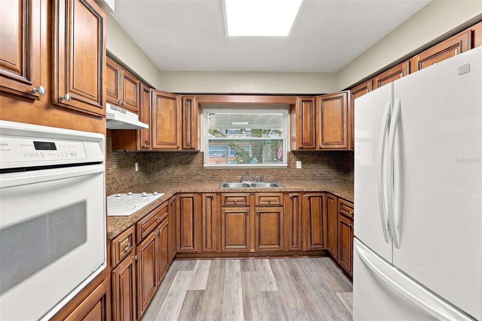 Single Family Residence at 7815 PINE HILL DR, TAMPA, photo 6 of 19