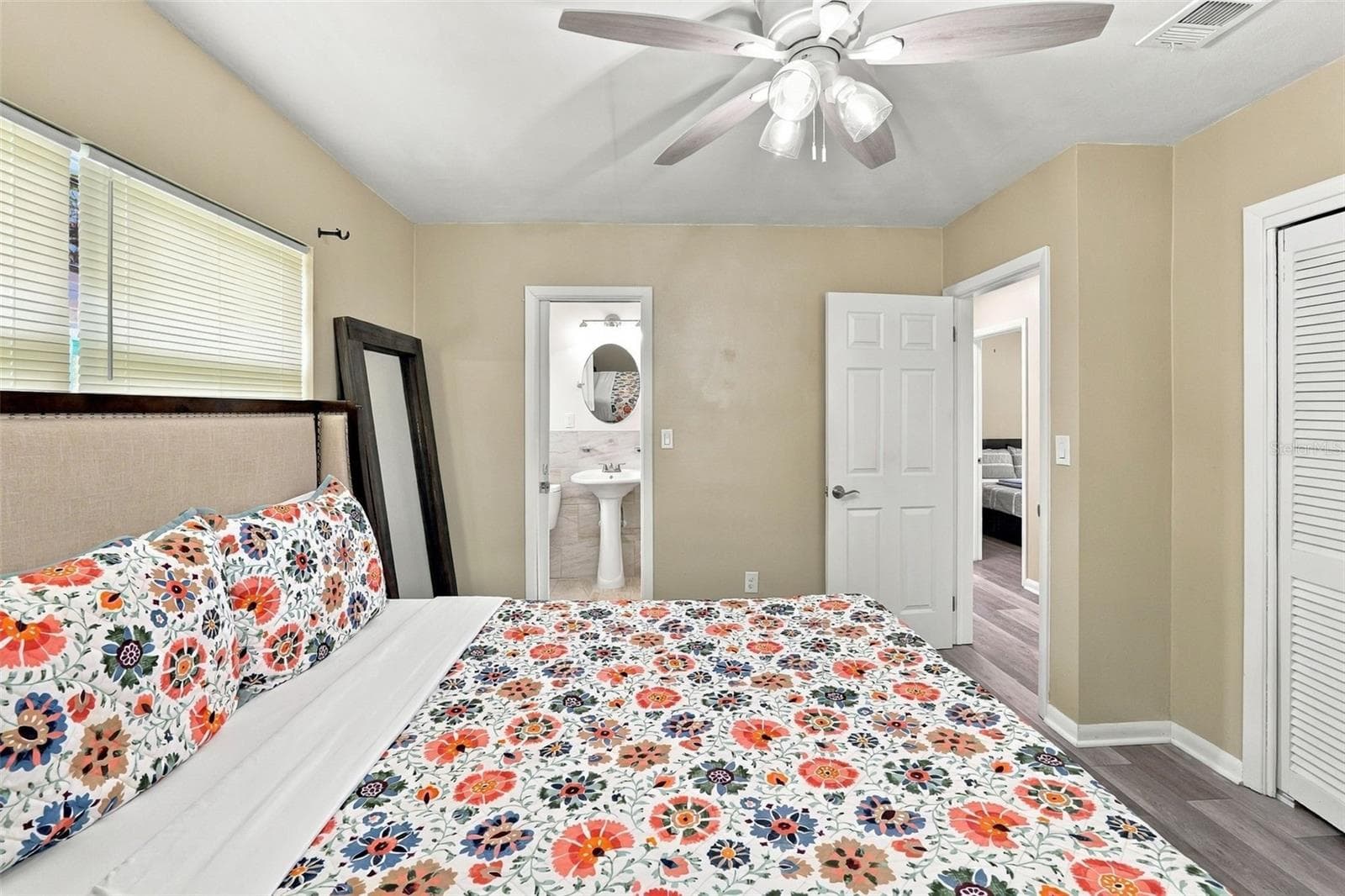 Single Family Residence at 7815 PINE HILL DR, TAMPA, photo 14 of 19