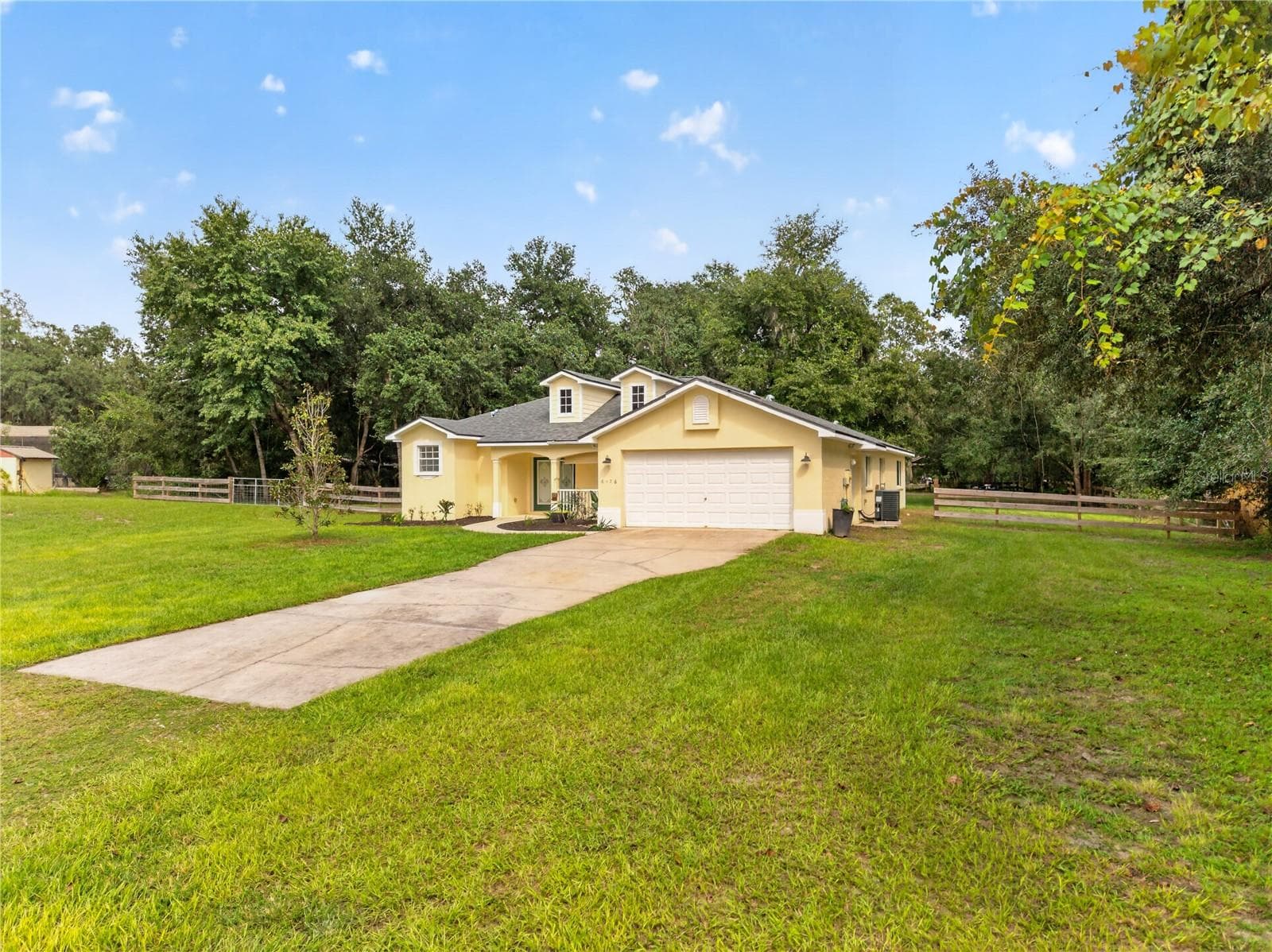 Single Family Residence at 6476 LARRY AVE, WEBSTER, photo 4 of 59