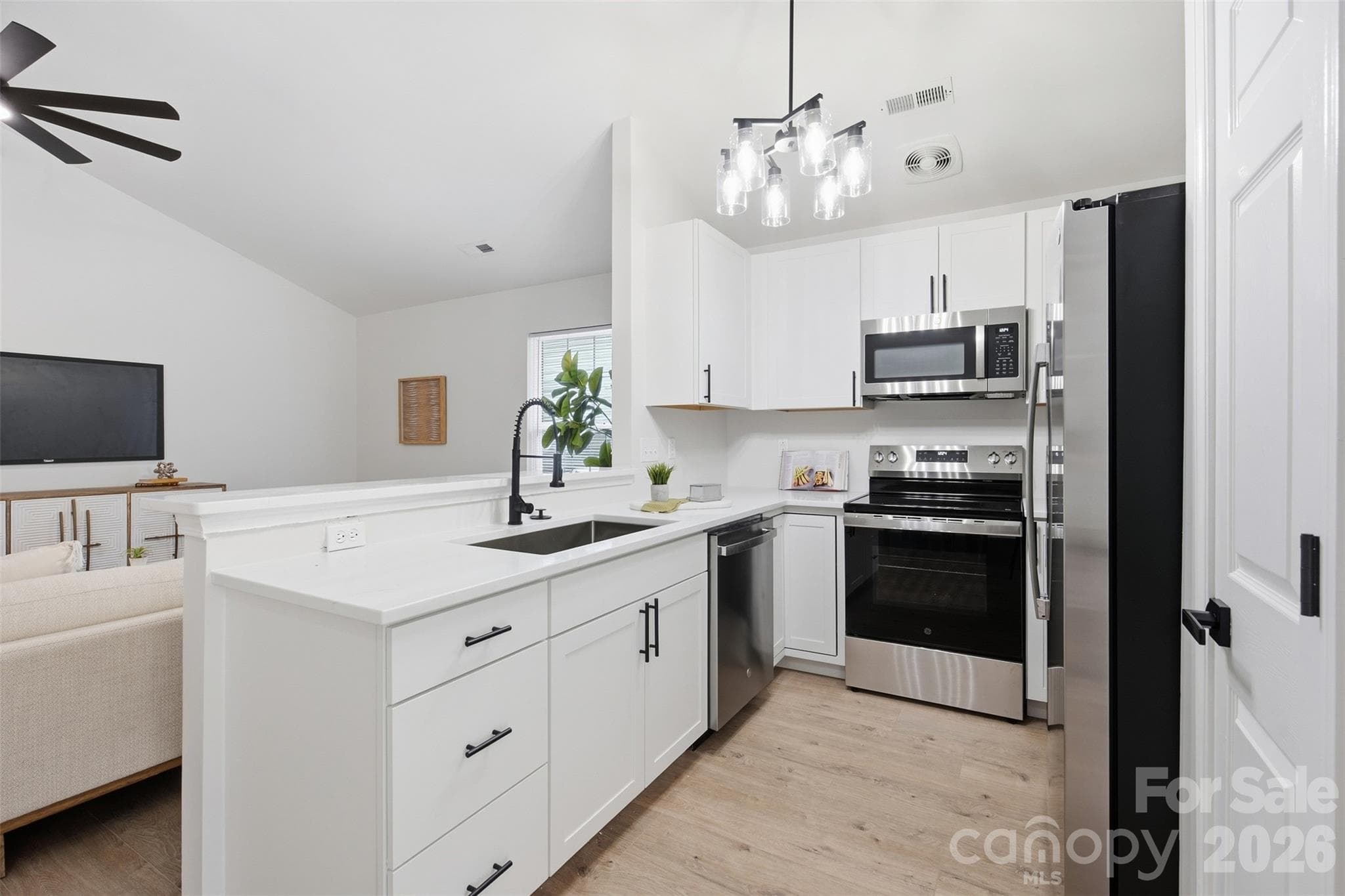 Single Family Residence at 3432 Kelsey Emma Court, Charlotte, photo 12 of 31