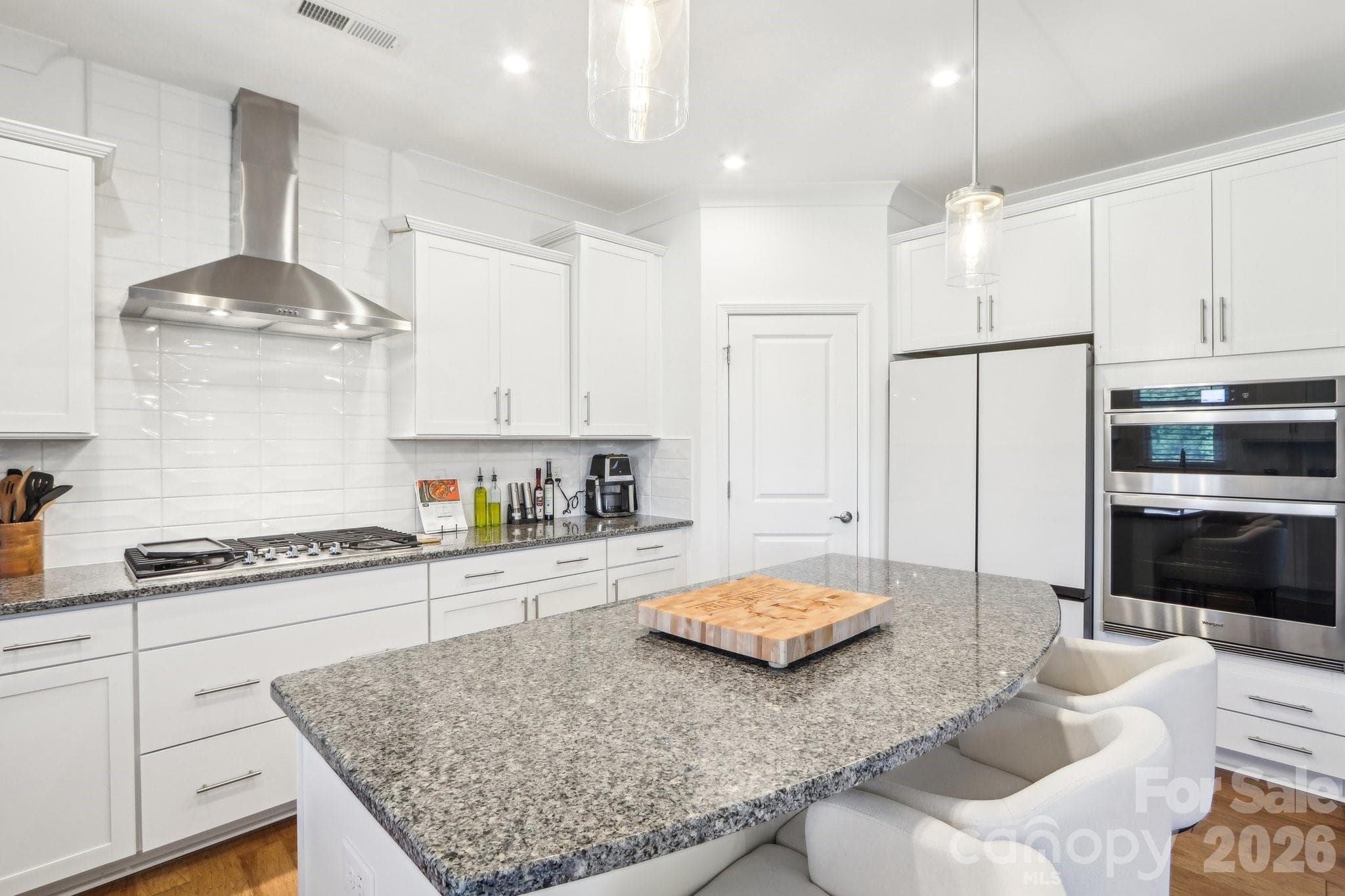 Single Family Residence at 13102 Petrel Place, Charlotte, photo 10 of 47