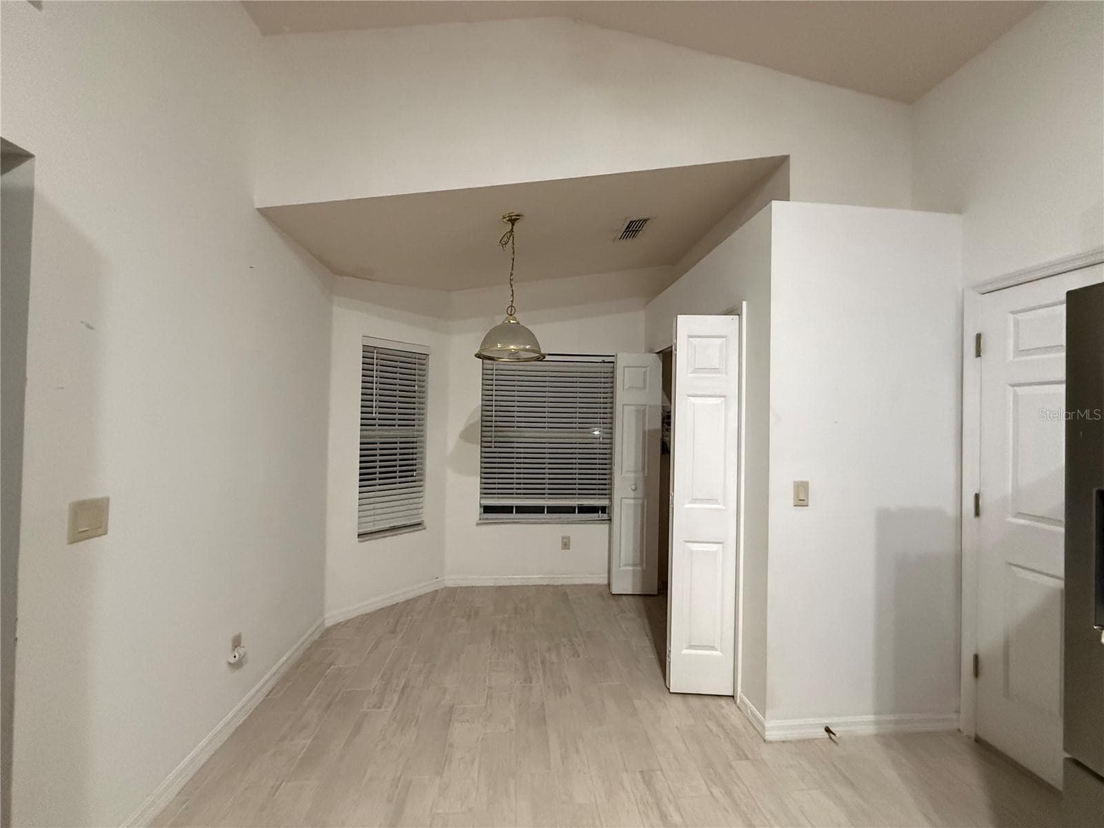 Single Family Residence at 25607 BELLE HELENE, LEESBURG, photo 9 of 43
