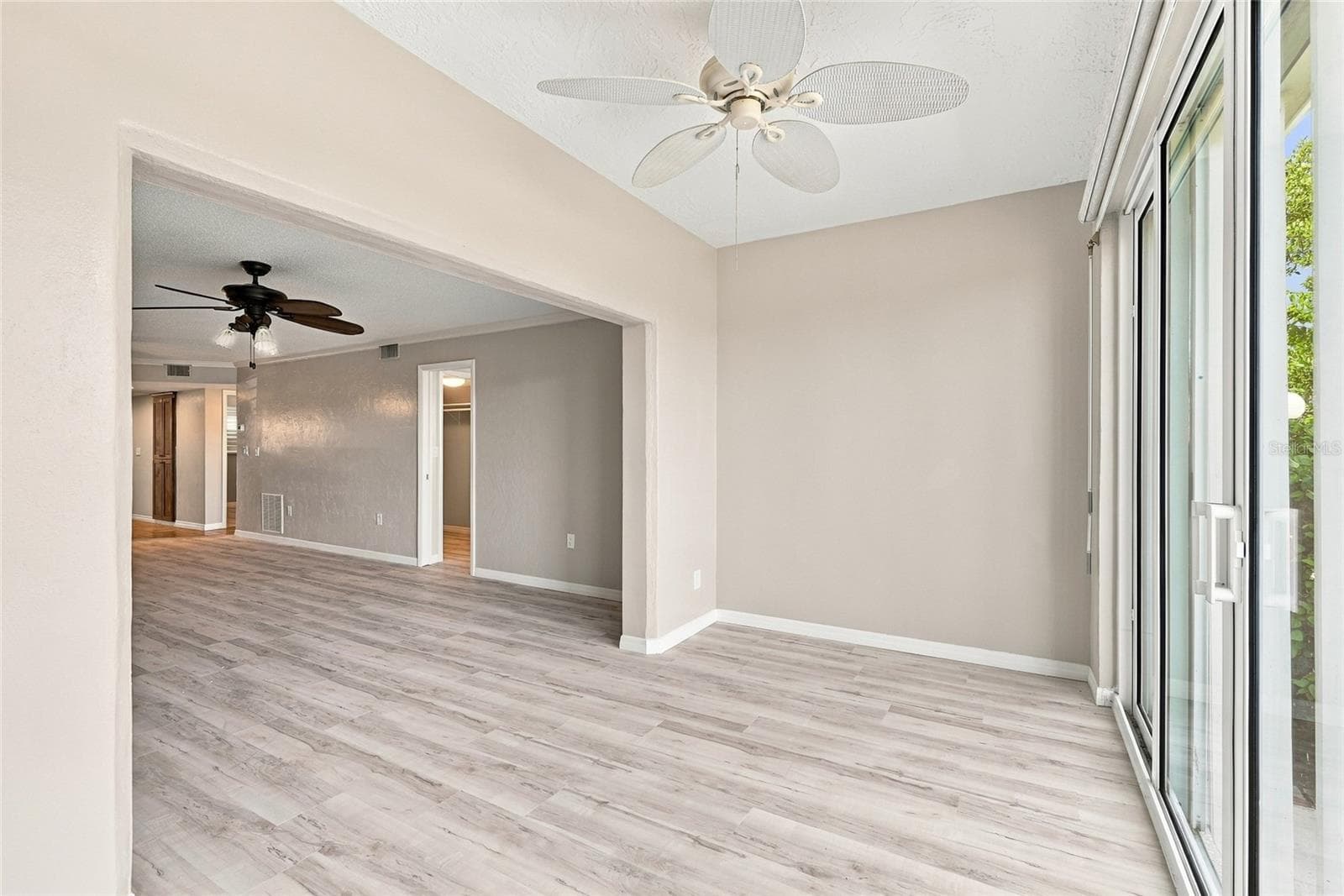 Condominium at 4601 CHANCELLOR ST NE #143, ST PETERSBURG, photo 13 of 36