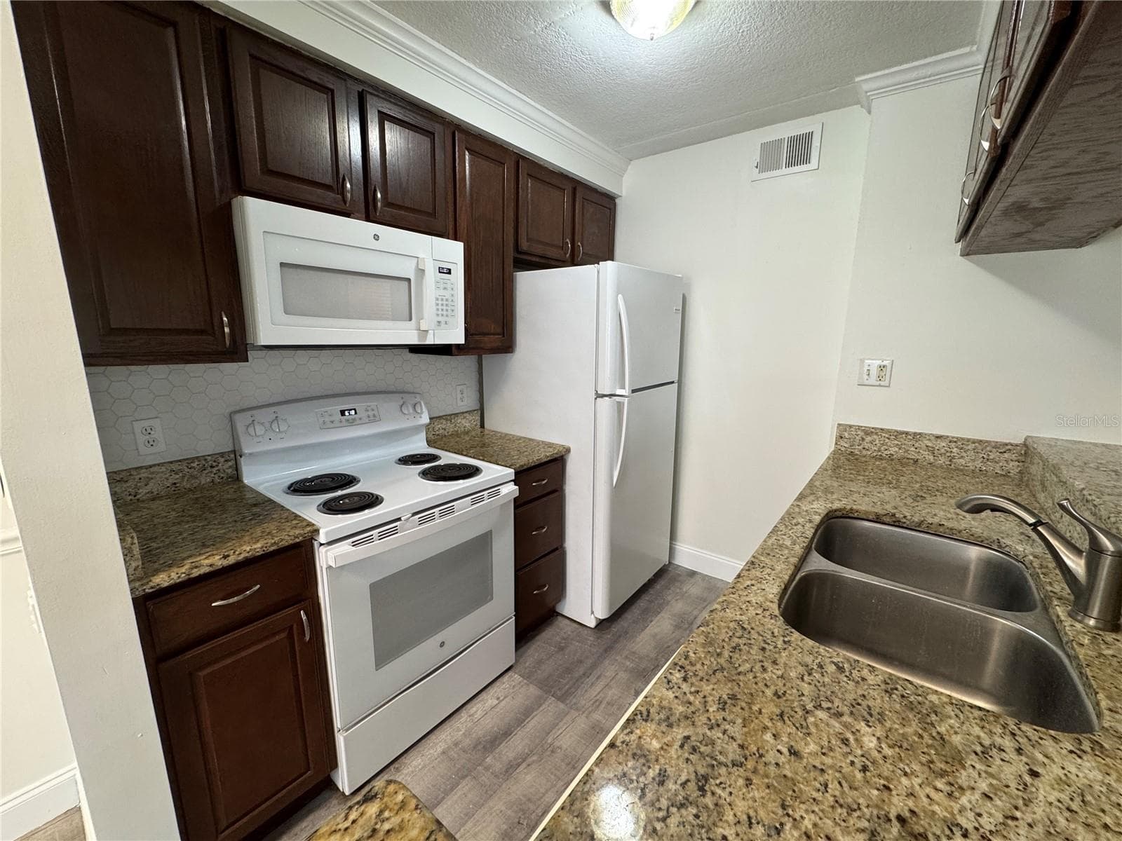 Condominium at 5306 W KENNEDY BLVD #112, TAMPA, photo 3 of 51