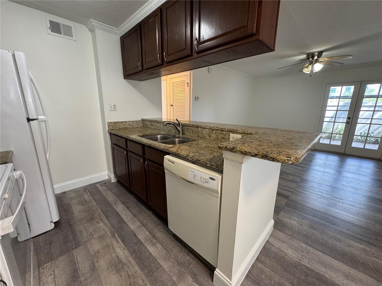 Condominium at 5306 W KENNEDY BLVD #112, TAMPA, photo 7 of 51