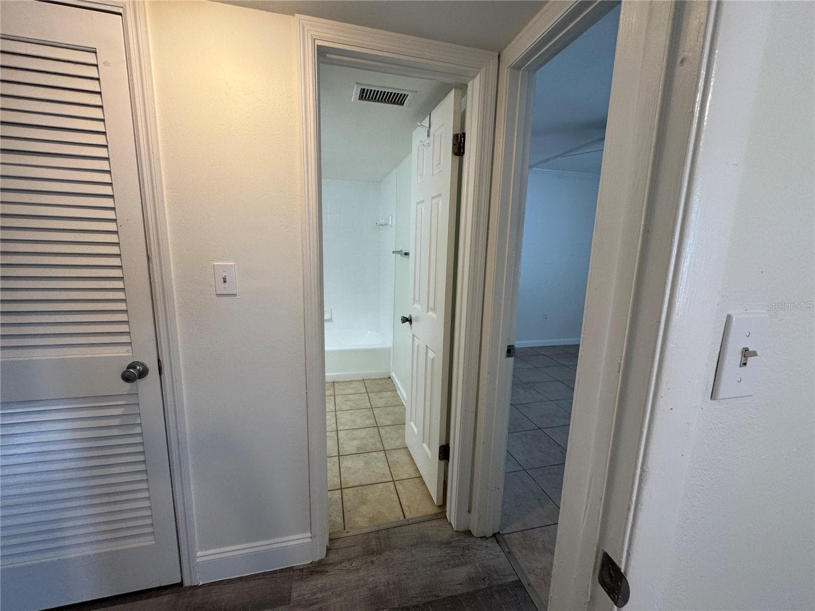 Condominium at 5306 W KENNEDY BLVD #112, TAMPA, photo 32 of 51
