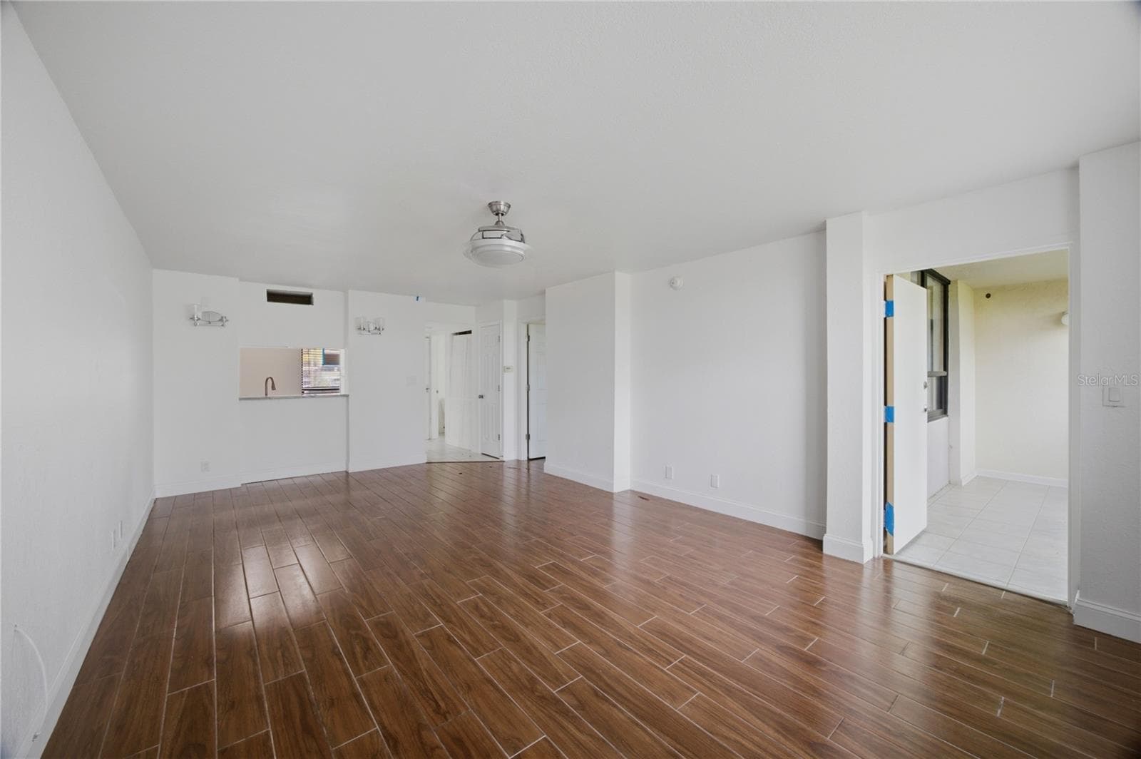 Condominium at 2617 COVE CAY DR #103, CLEARWATER, photo 3 of 34