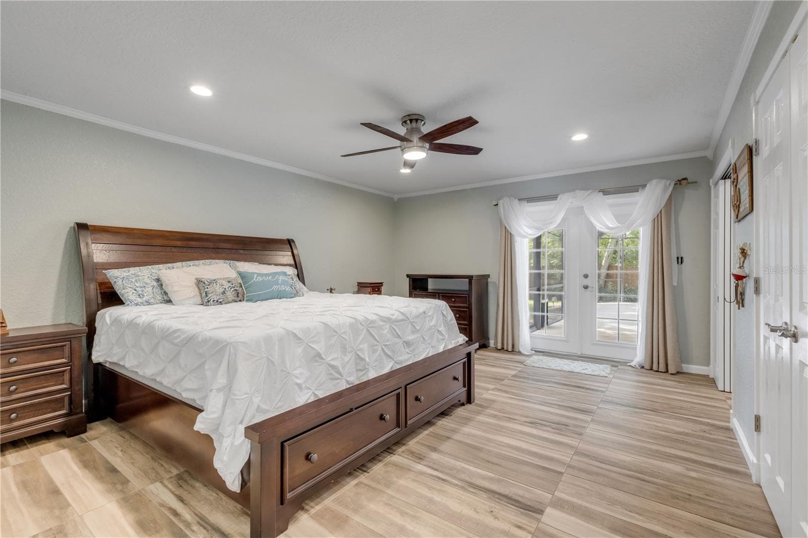 Single Family Residence at 205 INKWOOD CT, WINTER SPRINGS, photo 8 of 37