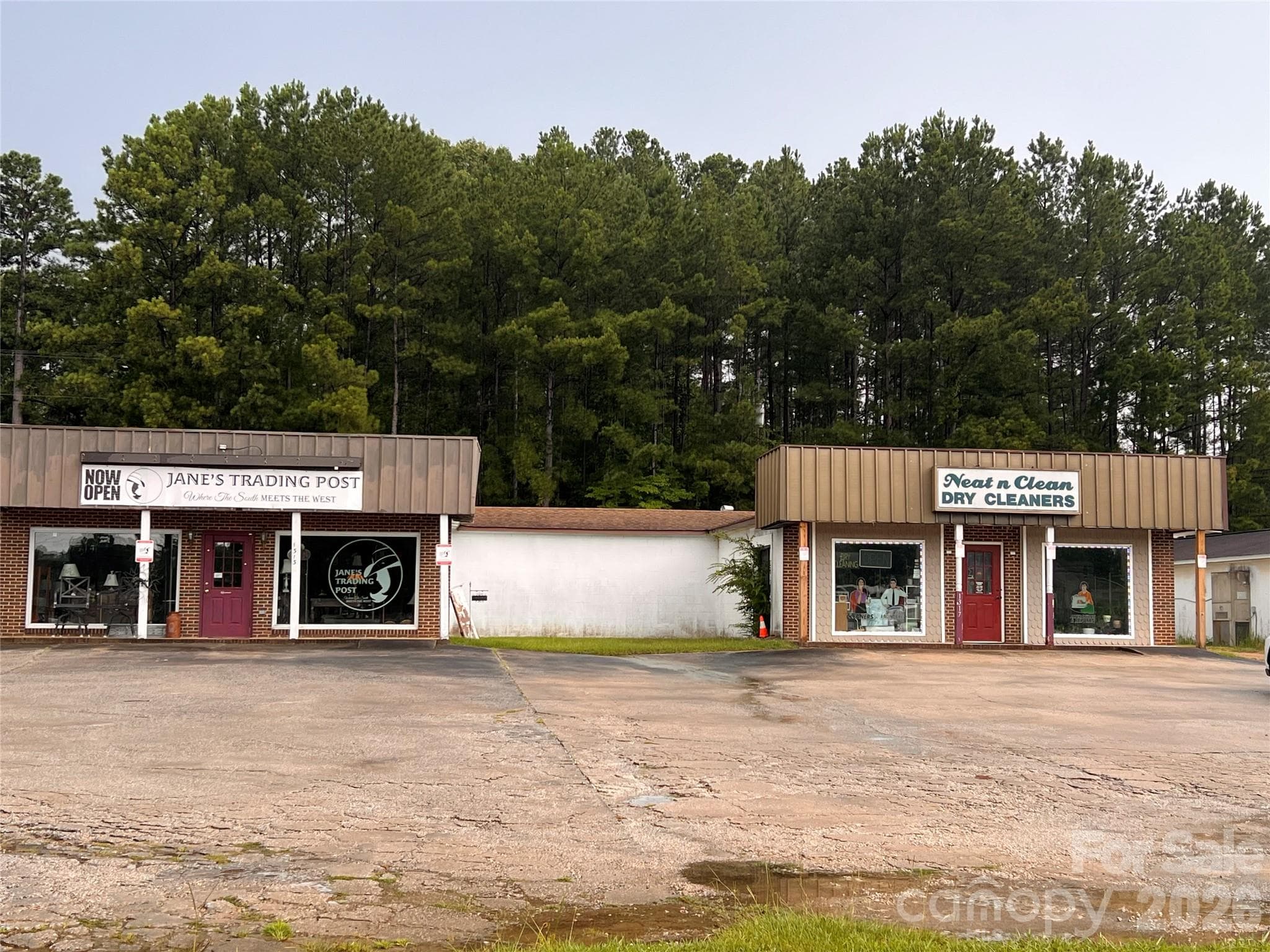 Retail at 1313, 1317 Hwy 9 ByPass W, Lancaster, photo 3 of 12
