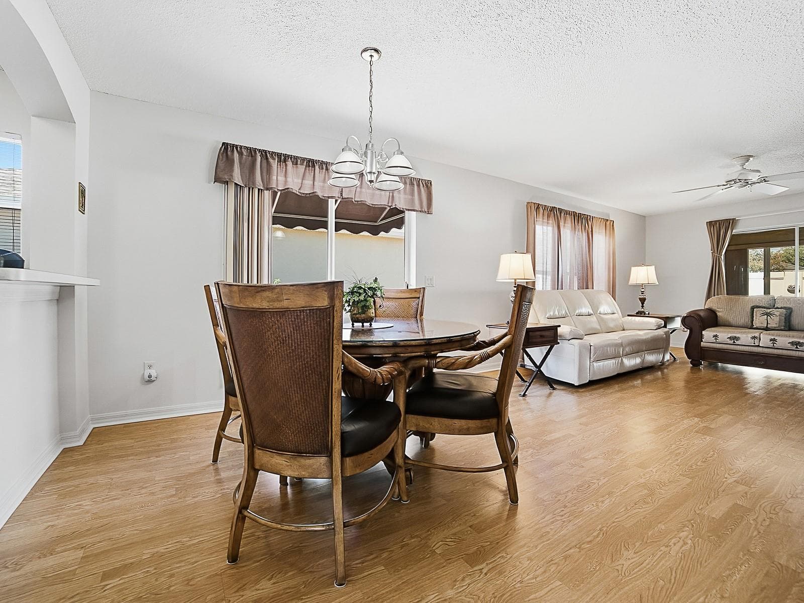 Dining area - 484 AINTREE LN, THE VILLAGES