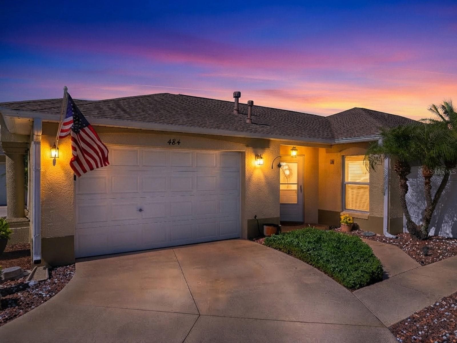 WELCOME HOME! - 484 AINTREE LN, THE VILLAGES