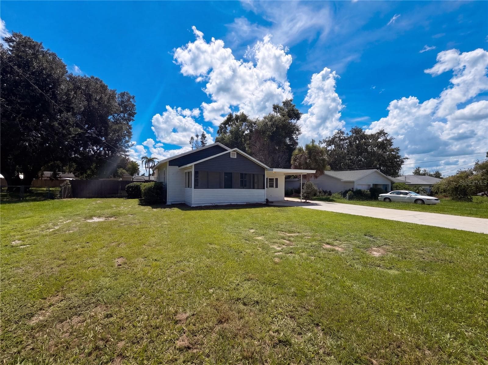 Single Family Residence at 335 E HOFFMAN ST, LAKE ALFRED, photo 2 of 18