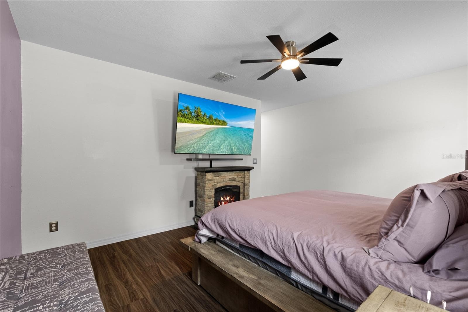 Single Family Residence at 146 RIP CORD LN, DELAND, photo 19 of 48