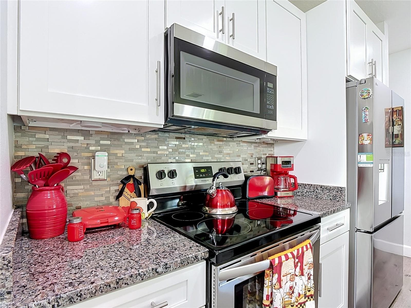 Kitchen - 668 DROMEDARY CT, POINCIANA