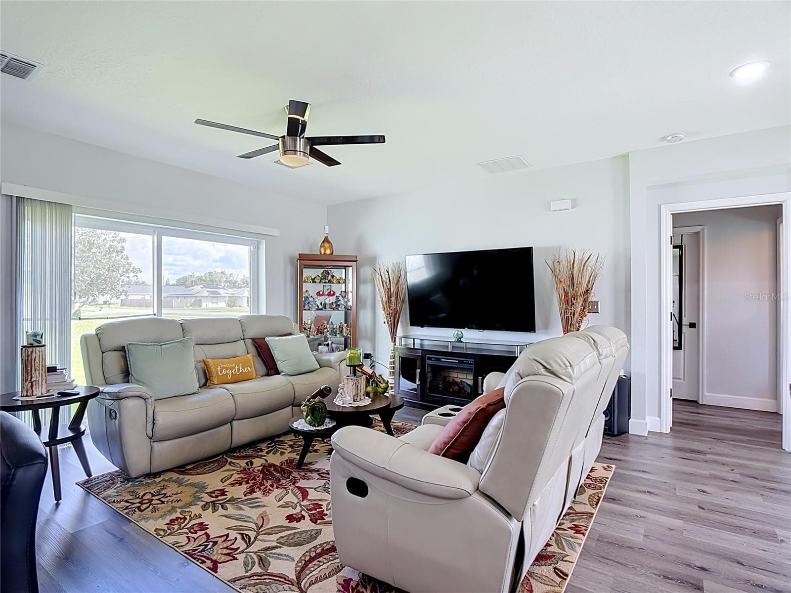 Living room - 668 DROMEDARY CT, POINCIANA