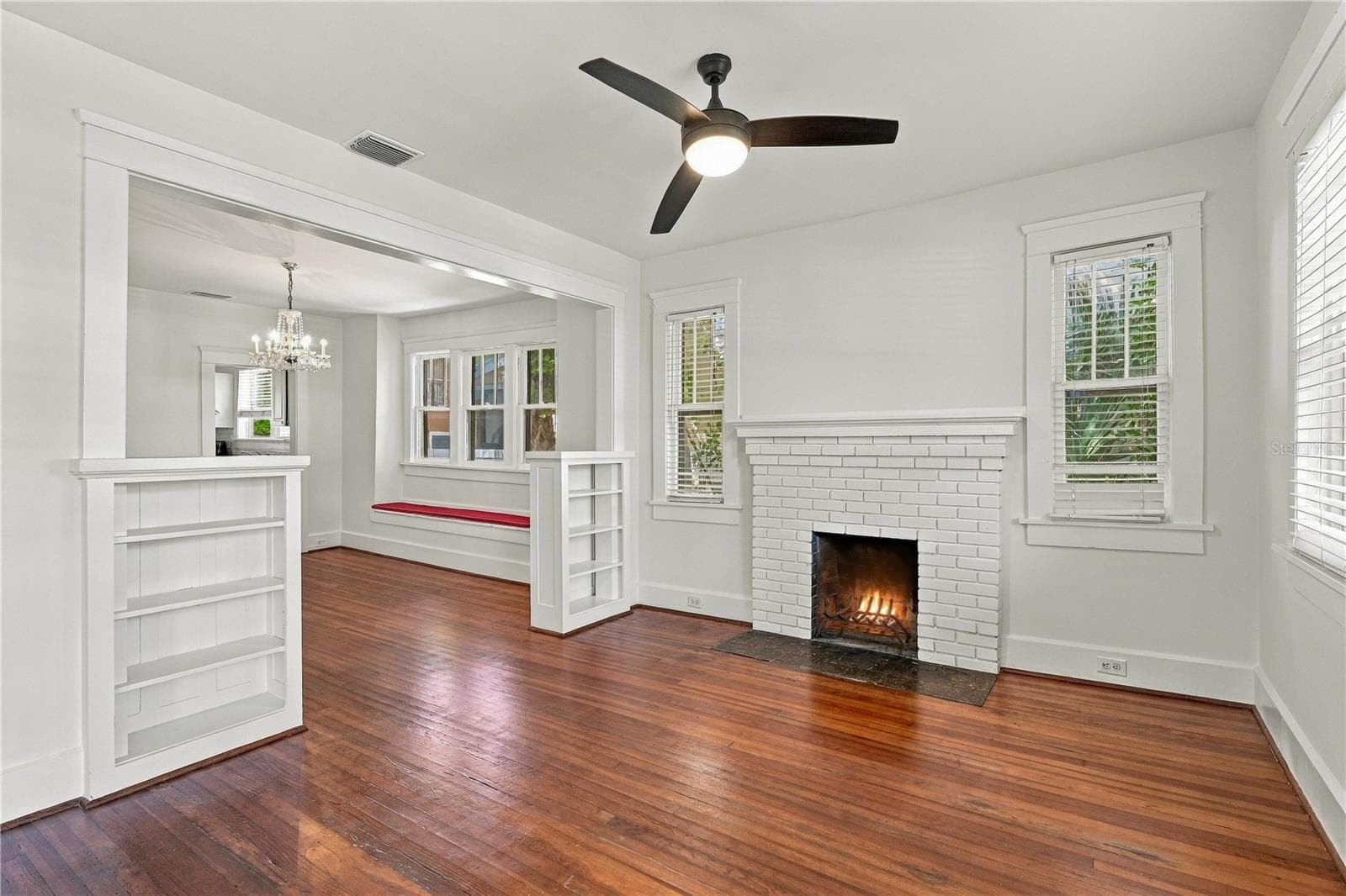Single Family Residence at 146 13TH AVE NE, ST PETERSBURG, photo 2 of 41