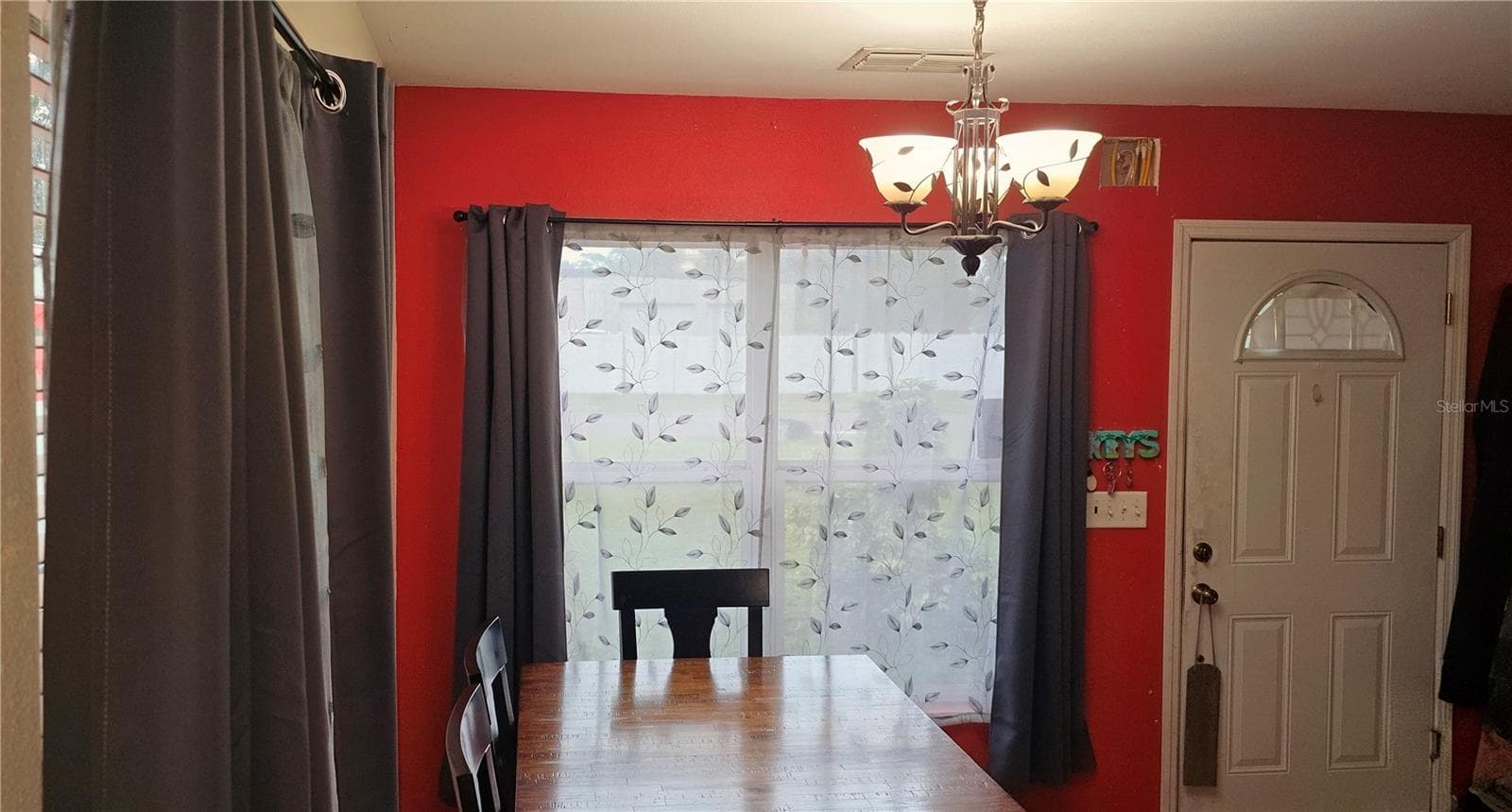 Dining - 7288 78TH ST N, PINELLAS PARK