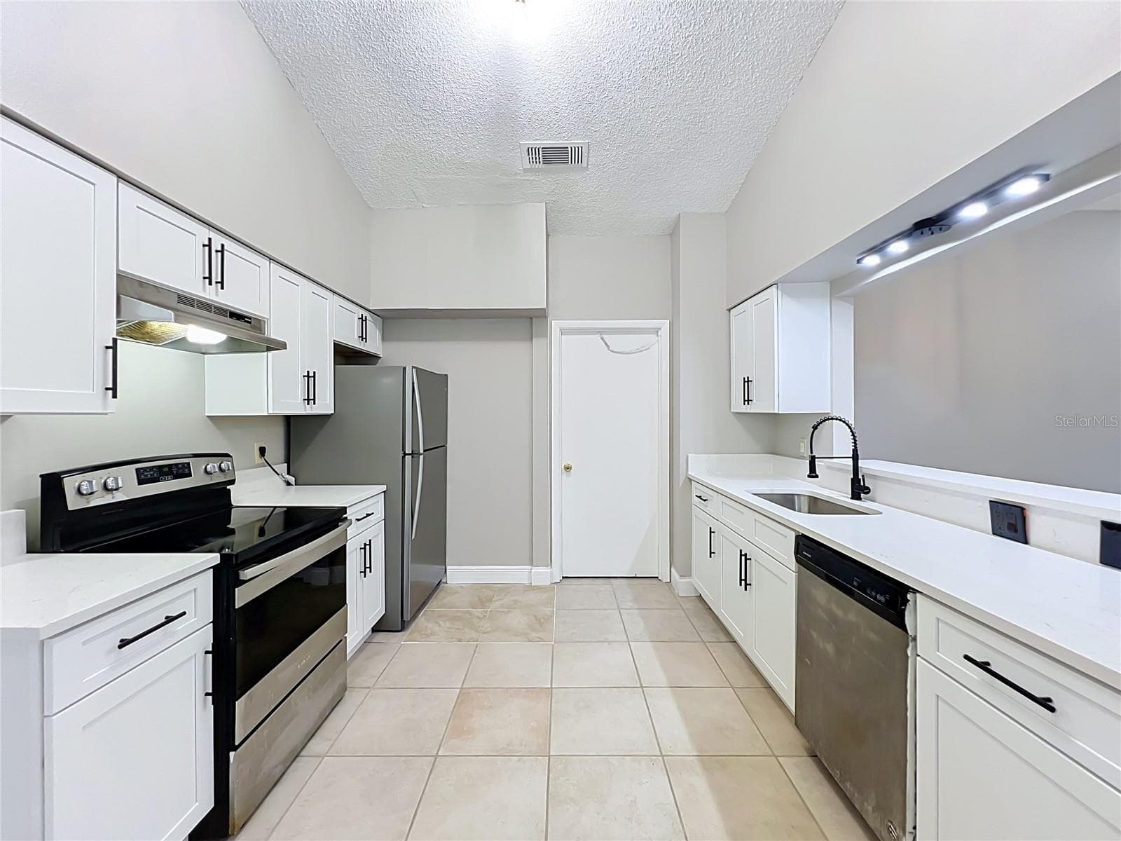 Single Family Residence at 502 HAGER DR, OCOEE, photo 25 of 60
