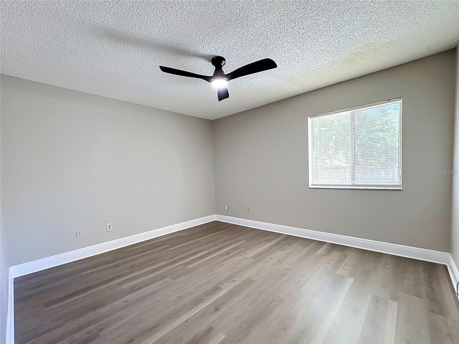 Single Family Residence at 502 HAGER DR, OCOEE, photo 39 of 60