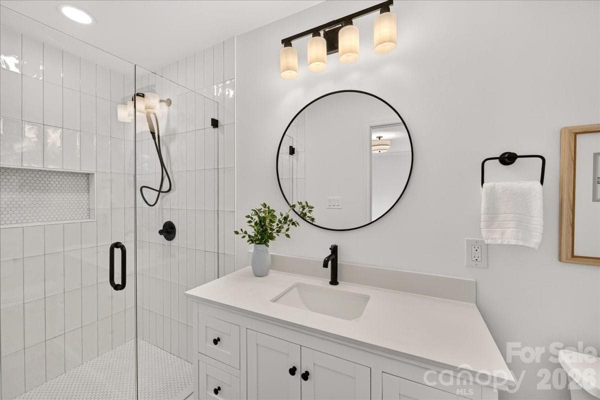 Primary en suite - 1236 Beechdale Drive, Charlotte