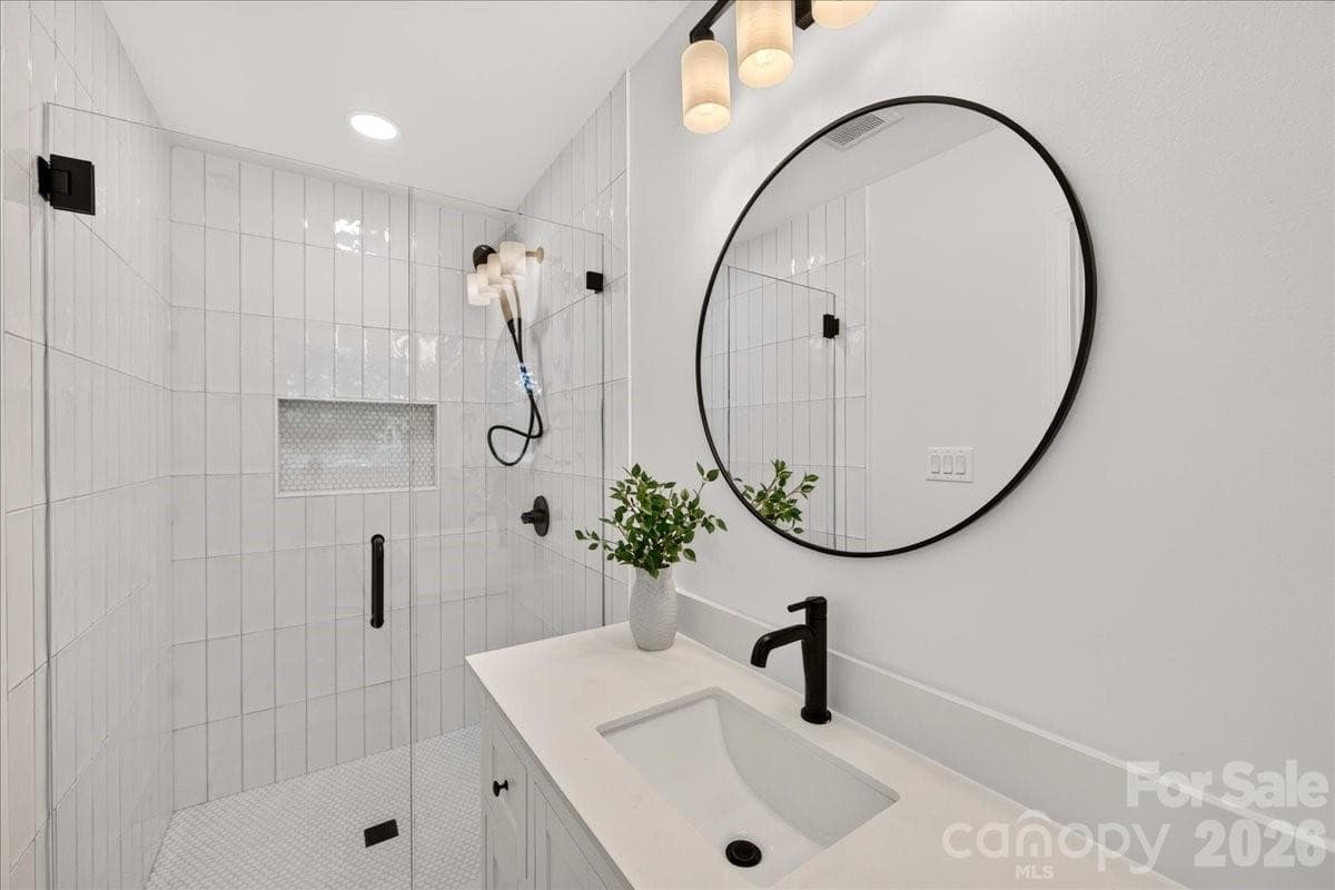 Primary en suite - 1236 Beechdale Drive, Charlotte