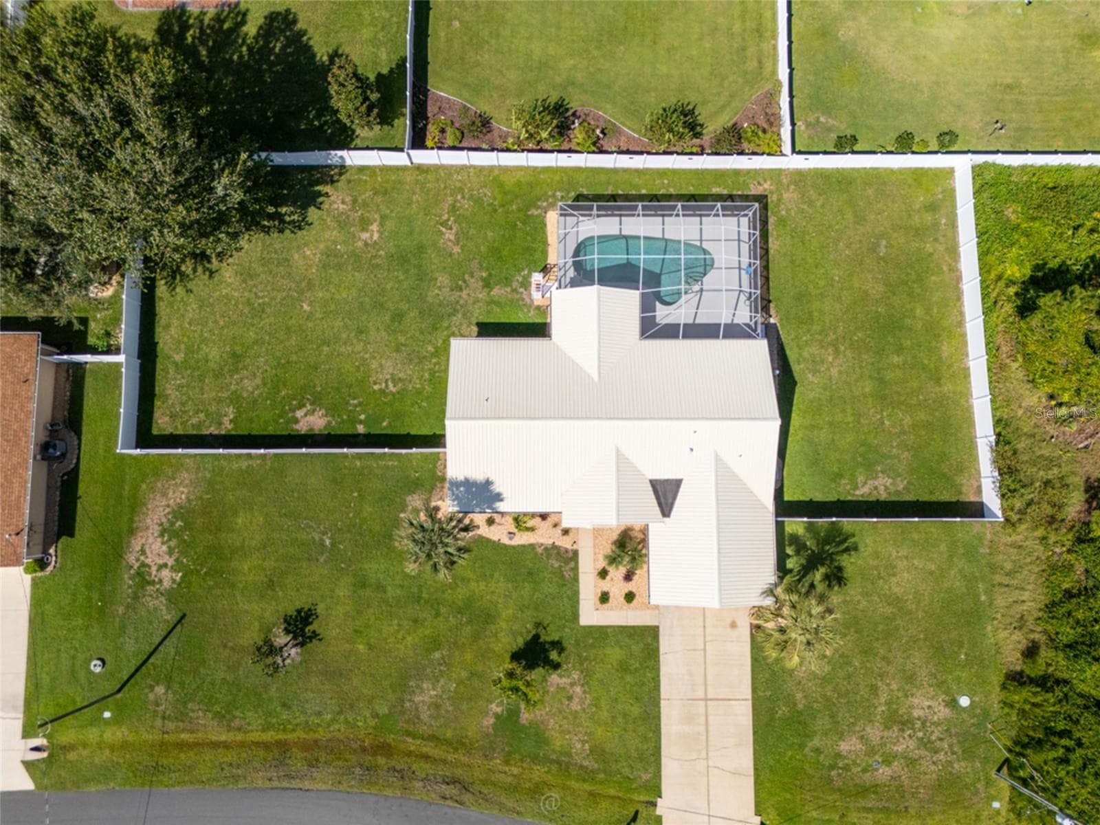 RARE Double lot + pool + new fence all the way around - 11 LANCASTER LN, PALM COAST
