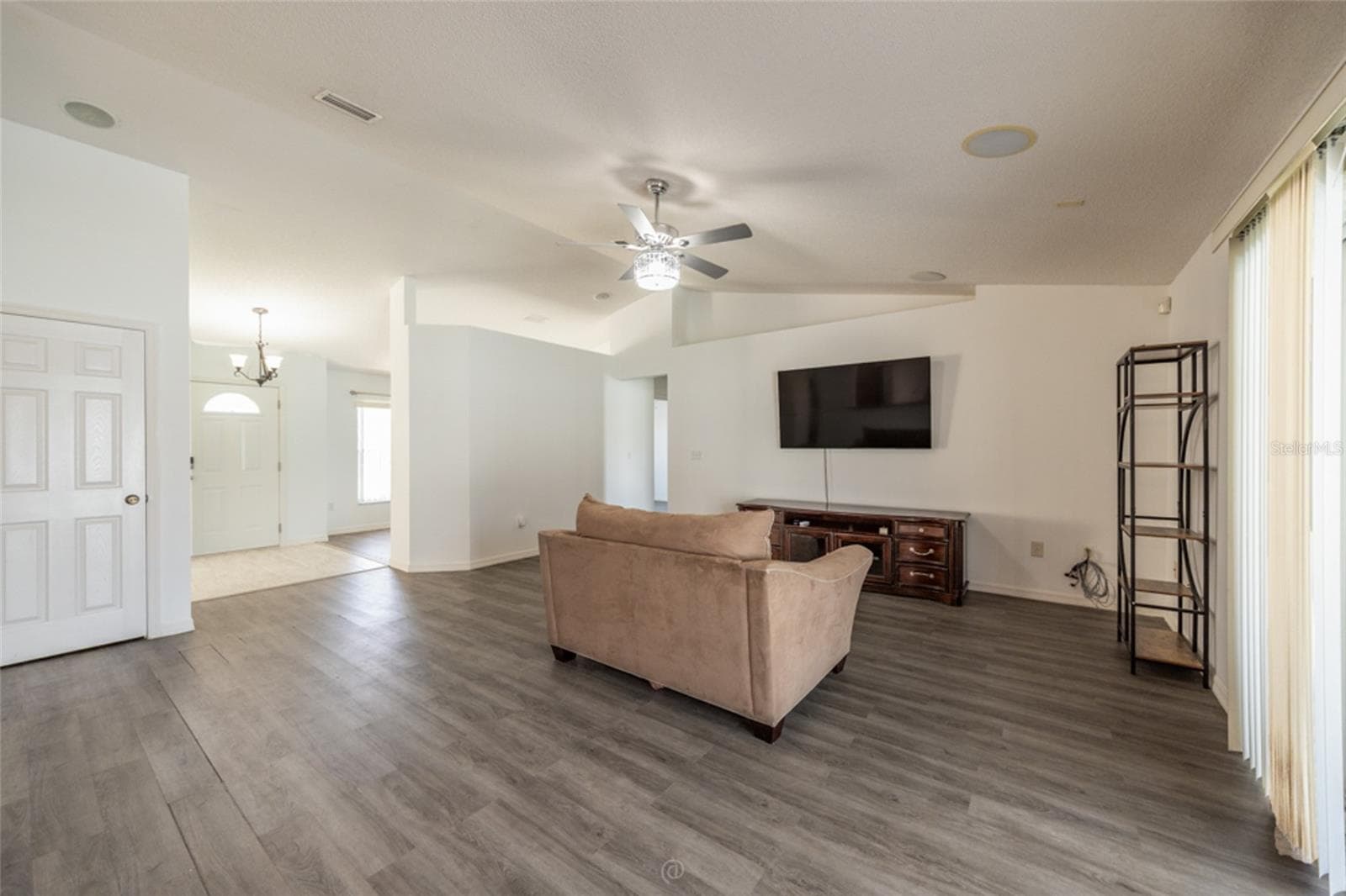 TV in family room conveys - 11 LANCASTER LN, PALM COAST
