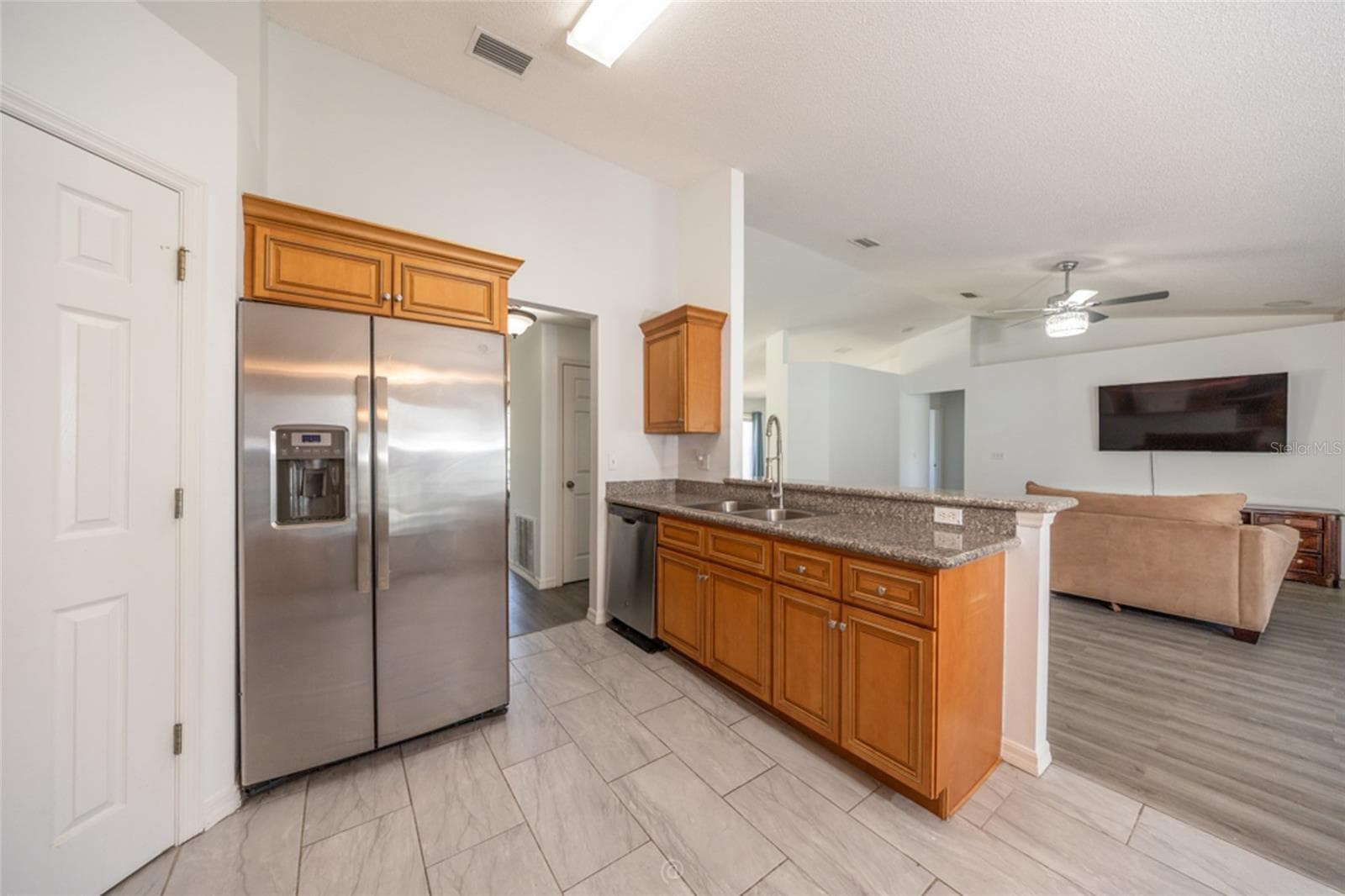 stainless steel appliances are 4 years old - 11 LANCASTER LN, PALM COAST