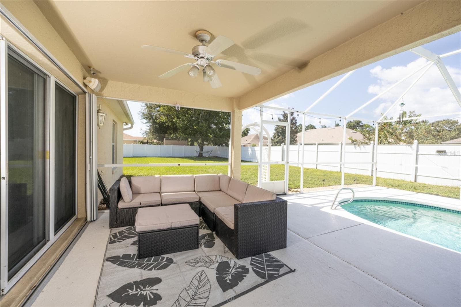 imagine relaxing here in the shade! - 11 LANCASTER LN, PALM COAST