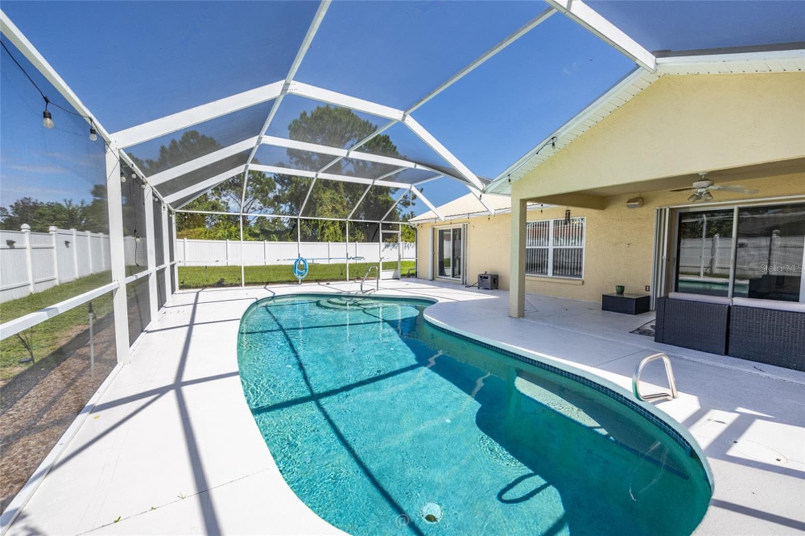 pool is heated - 11 LANCASTER LN, PALM COAST
