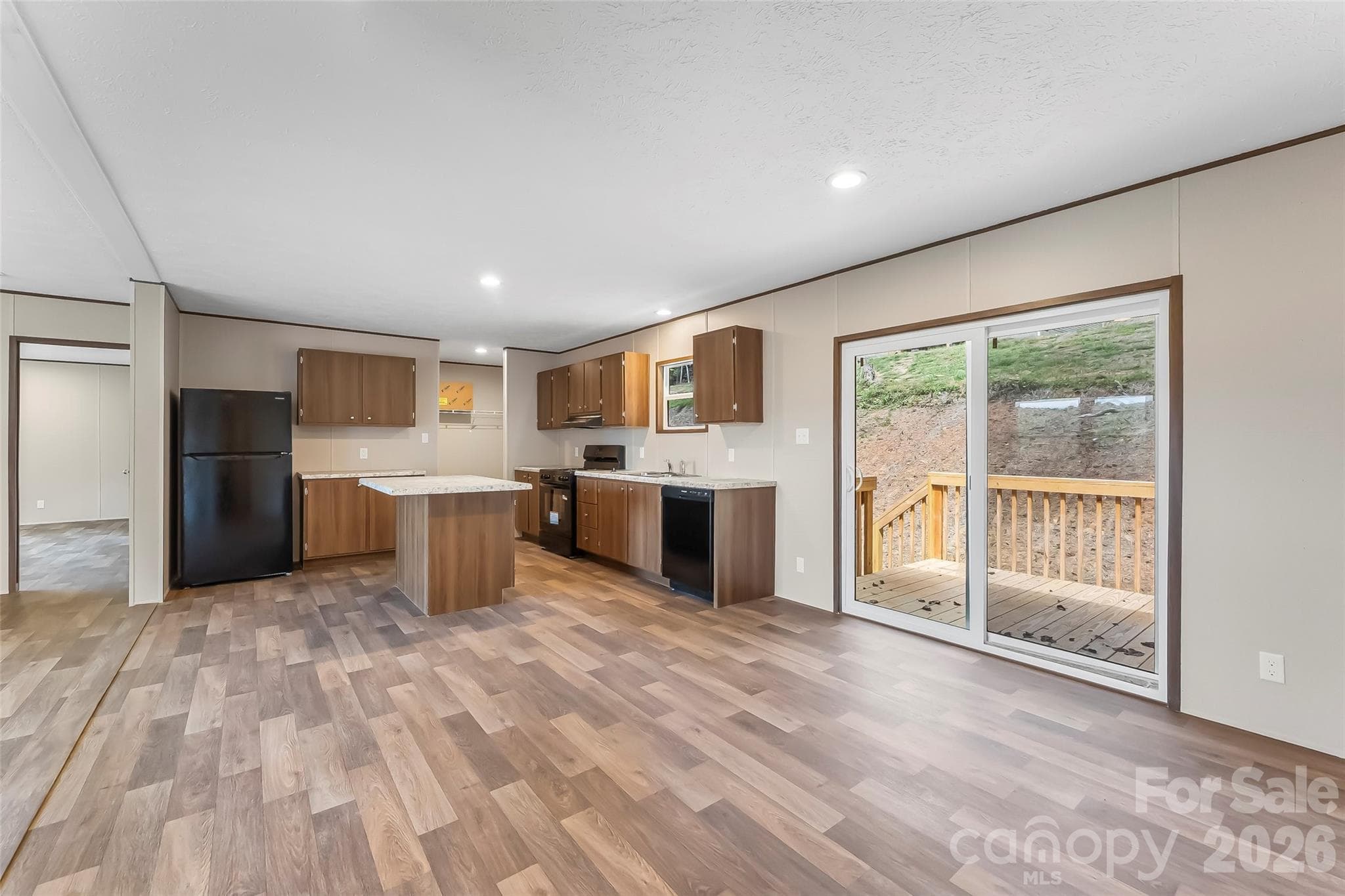 Single Family Residence at 162 Ada Way, Hendersonville, photo 6 of 24