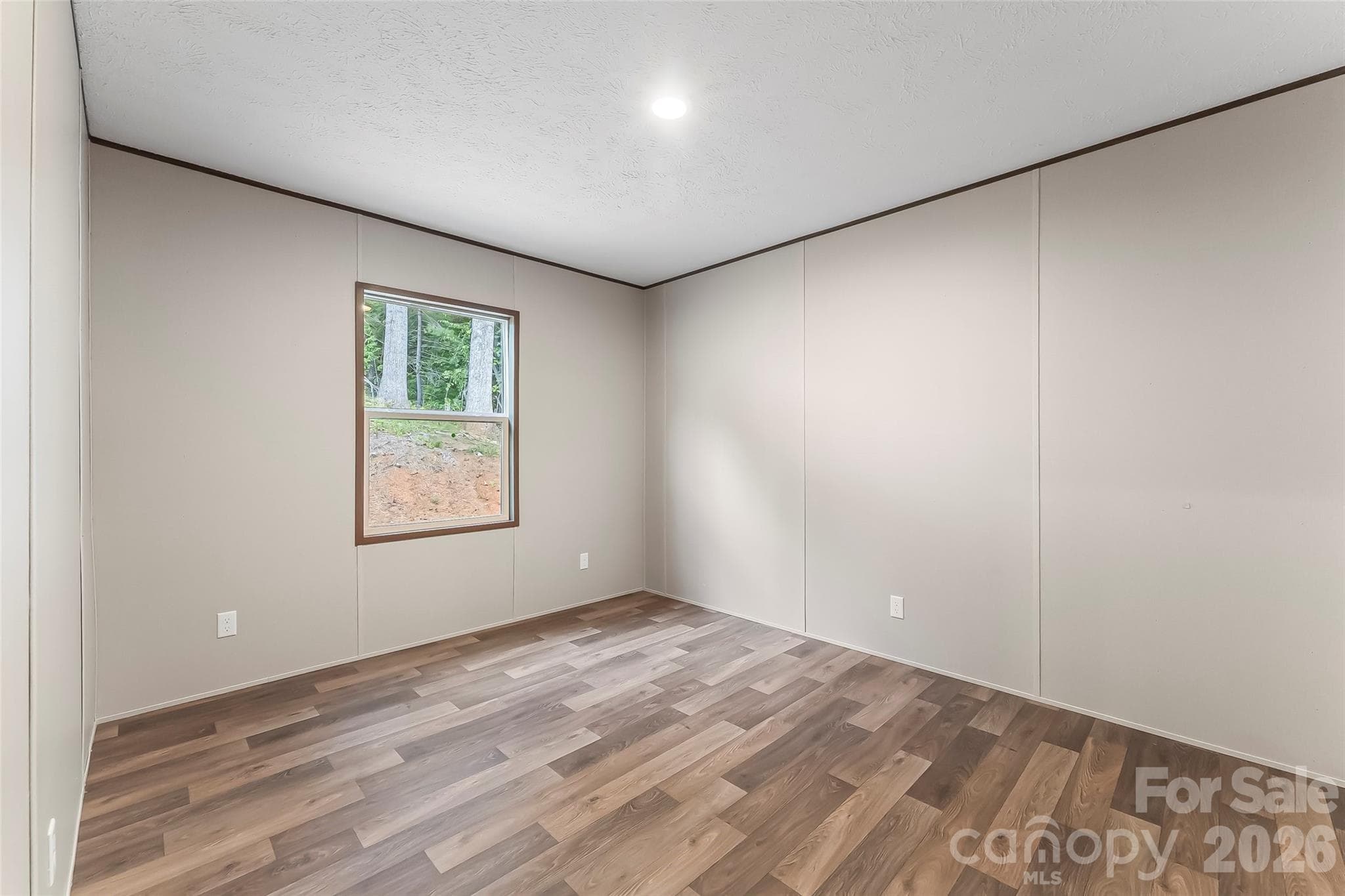Single Family Residence at 162 Ada Way, Hendersonville, photo 14 of 24