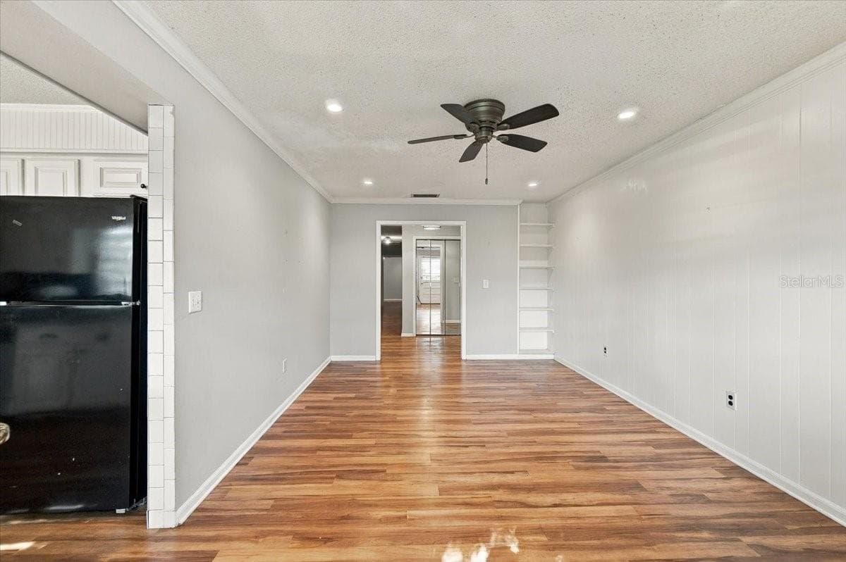 Single Family Residence at 611 E HIGHLAND DR, LAKELAND, photo 12 of 52