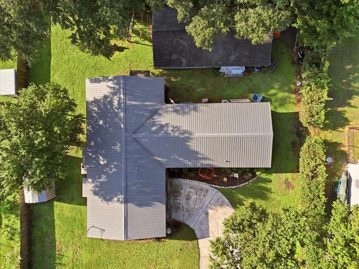 Single Family Residence at 611 E HIGHLAND DR, LAKELAND, photo 50 of 52