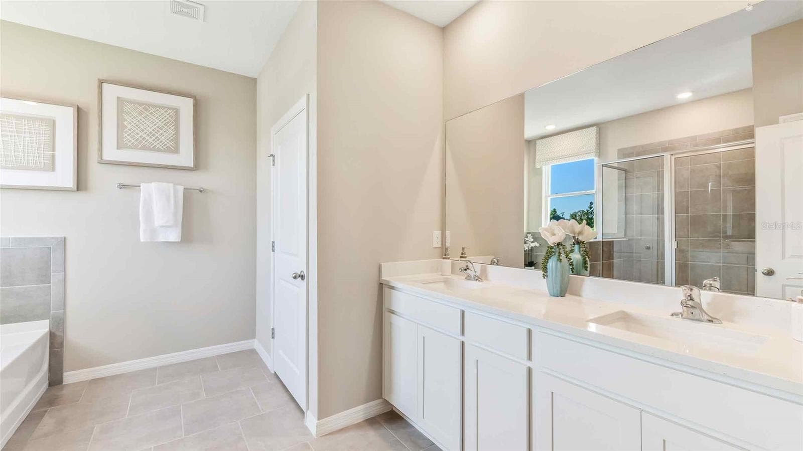 Single Family Residence at 4329 HIDDEN FARM DR, PLANT CITY, photo 14 of 16