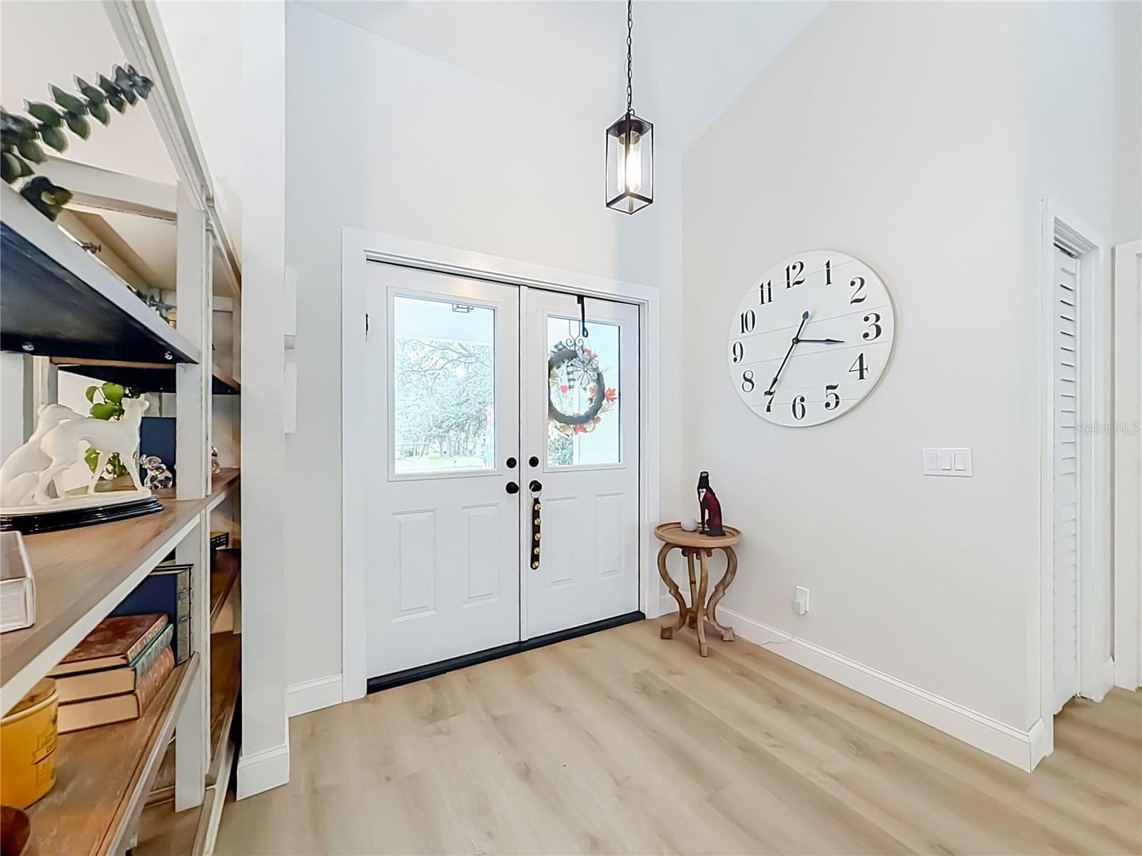 Front Entry - 1821 W BEGONIA DR, BEVERLY HILLS