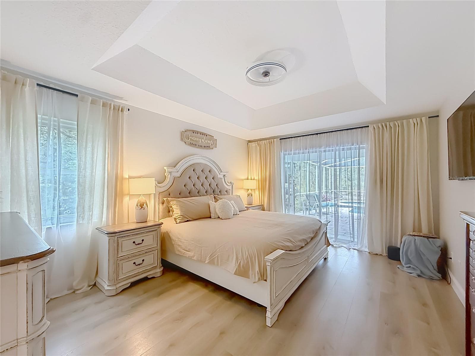 Master Bedroom - 1821 W BEGONIA DR, BEVERLY HILLS