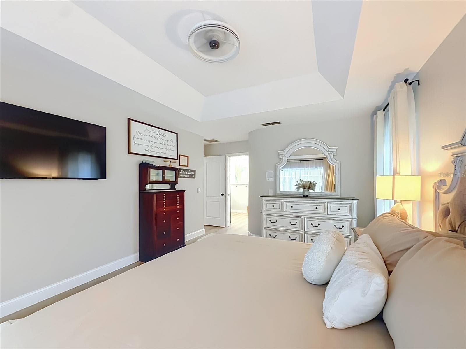 Master Bedroom - 1821 W BEGONIA DR, BEVERLY HILLS