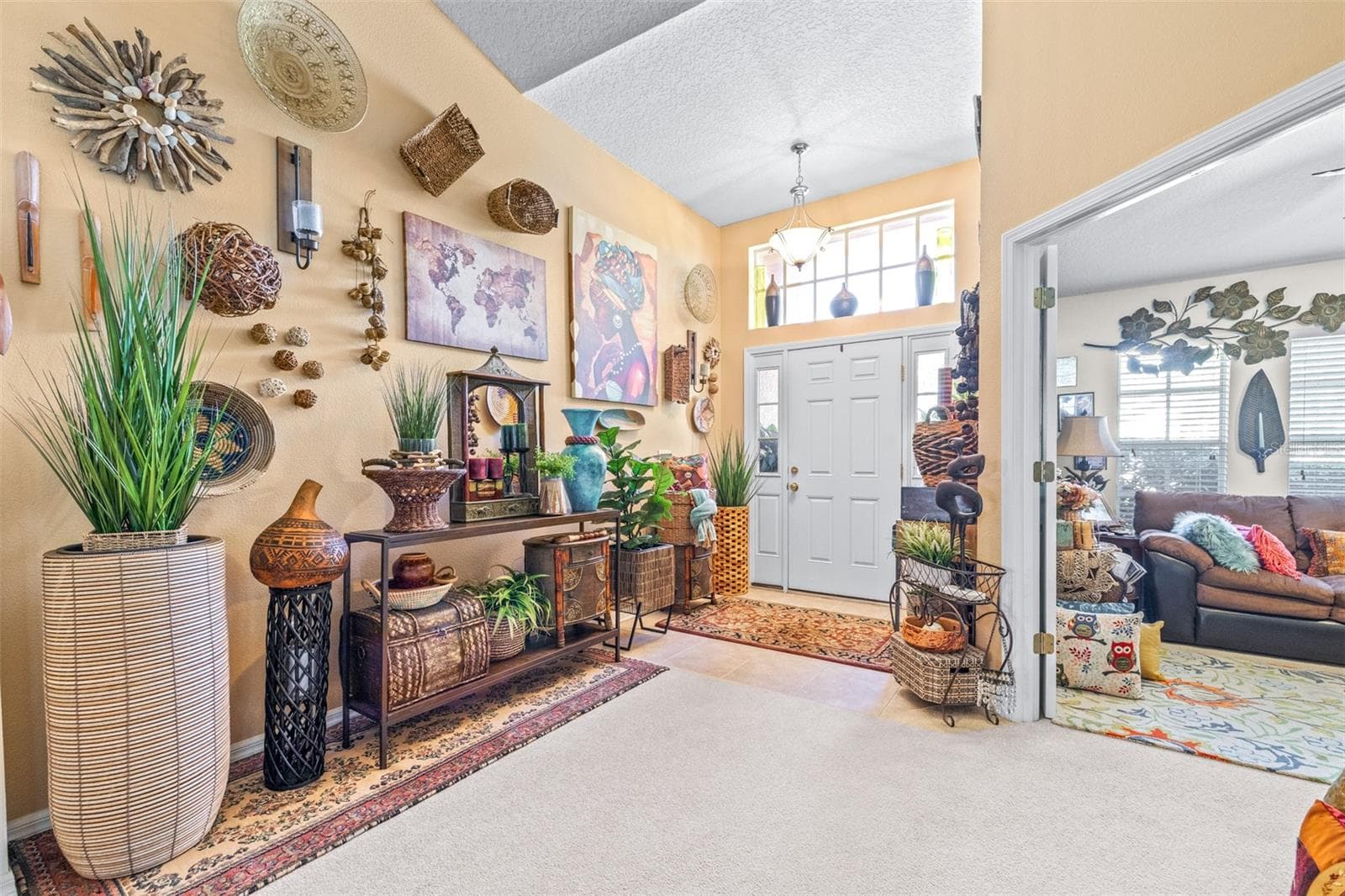 Front Foyer off Den leads into the Family Room - 7113 CROMWELL PARK LN, APOLLO BEACH