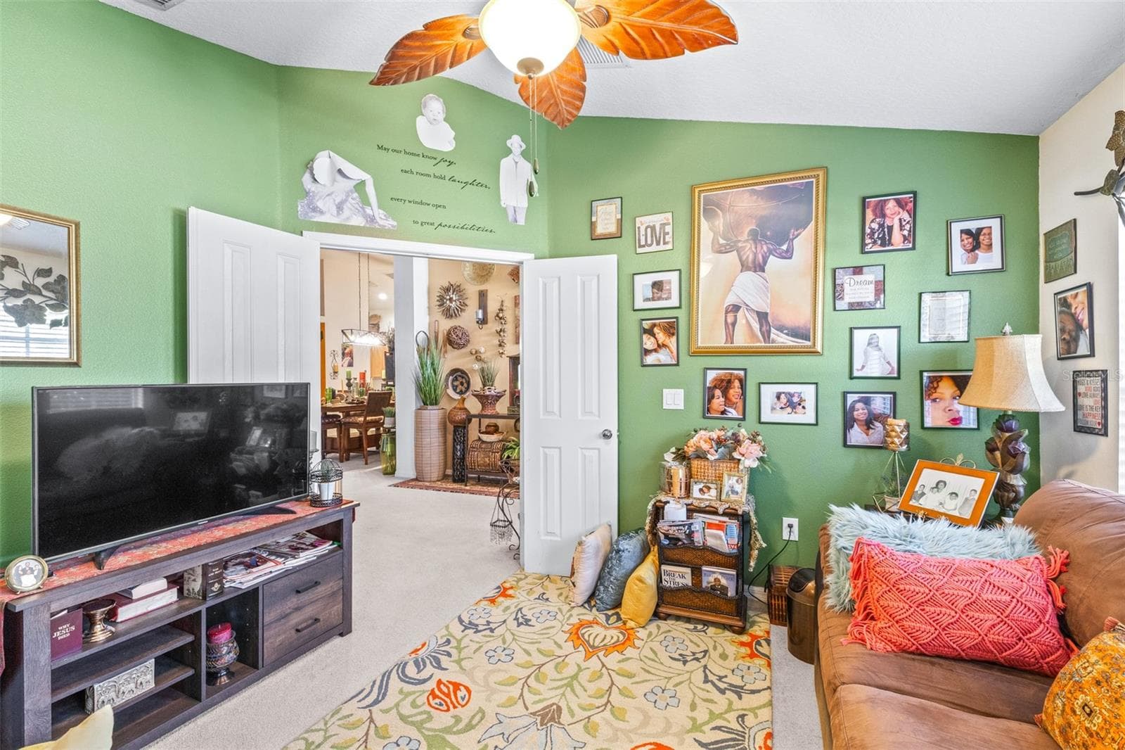 Den or could be an office multi-functional room - 7113 CROMWELL PARK LN, APOLLO BEACH