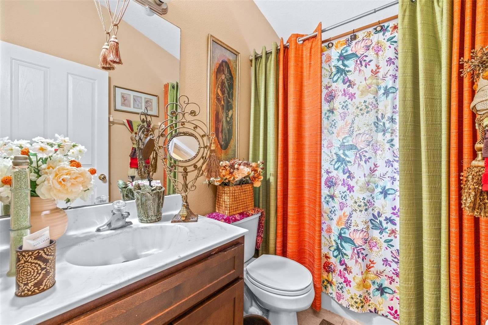 Guest Bathroom 2 - 7113 CROMWELL PARK LN, APOLLO BEACH