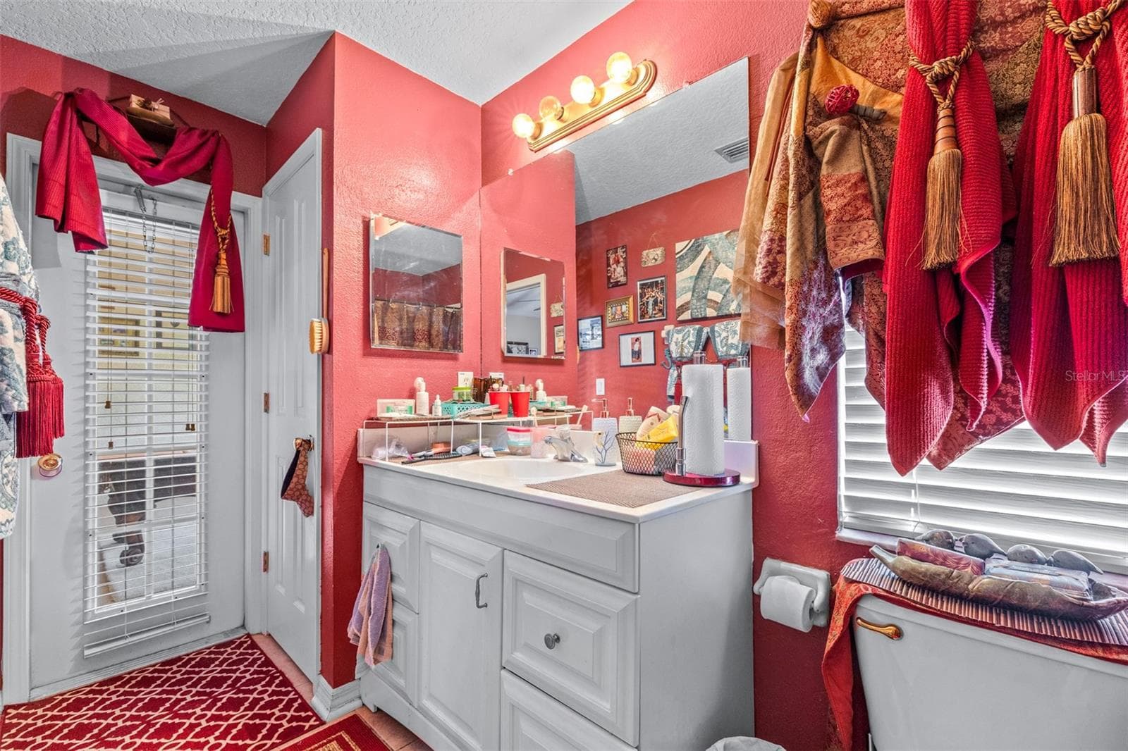 Bathroom 3 has a door access to the Lanai - 7113 CROMWELL PARK LN, APOLLO BEACH