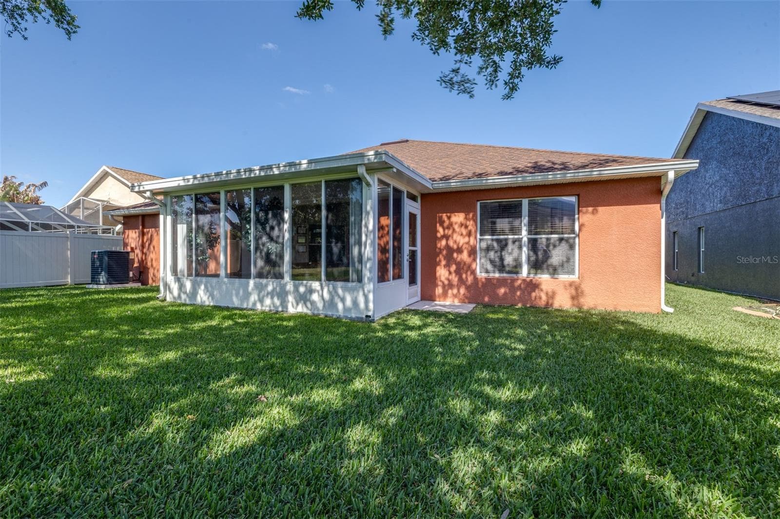 Enclosed Lanai - 7113 CROMWELL PARK LN, APOLLO BEACH