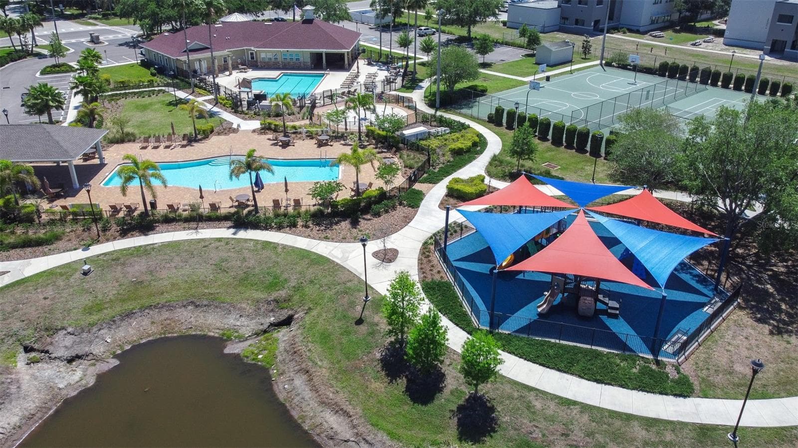 Pools Playground Walk Trail Around The Pond - 7113 CROMWELL PARK LN, APOLLO BEACH