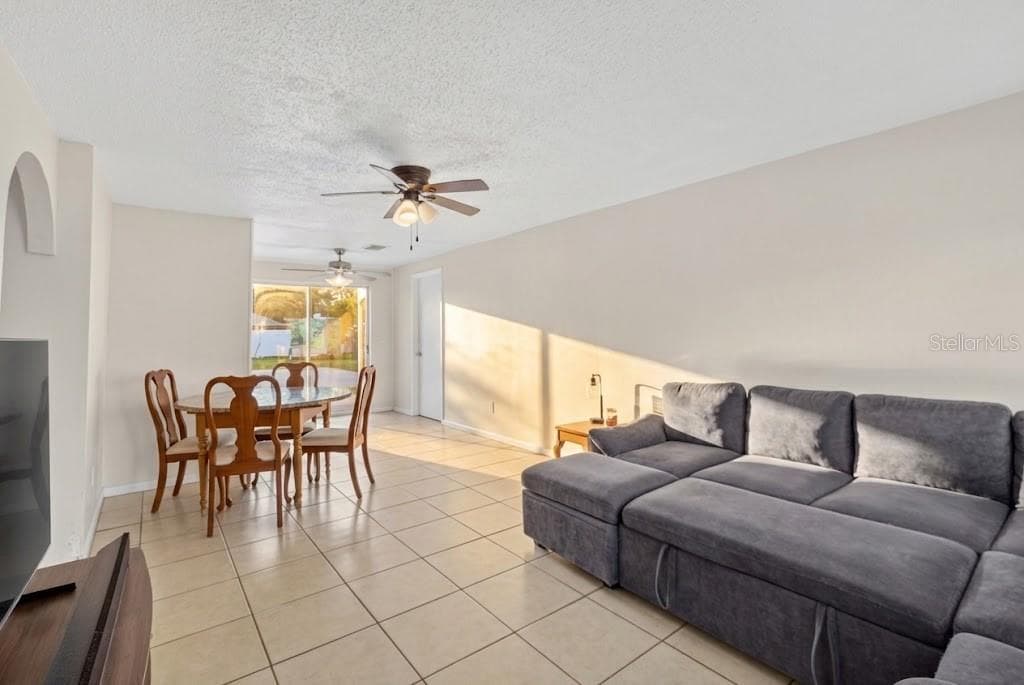 Single Family Residence at 205 MILLER MAC RD, APOLLO BEACH, photo 4 of 27