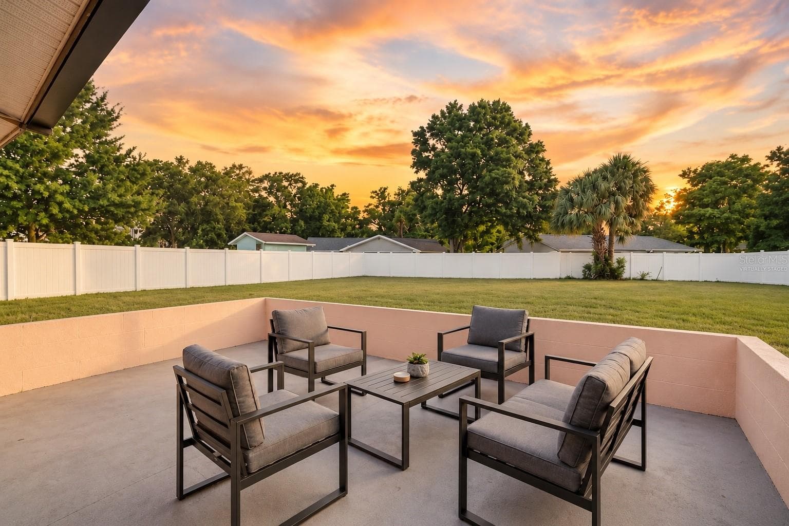virtually staged - 205 MILLER MAC RD, APOLLO BEACH
