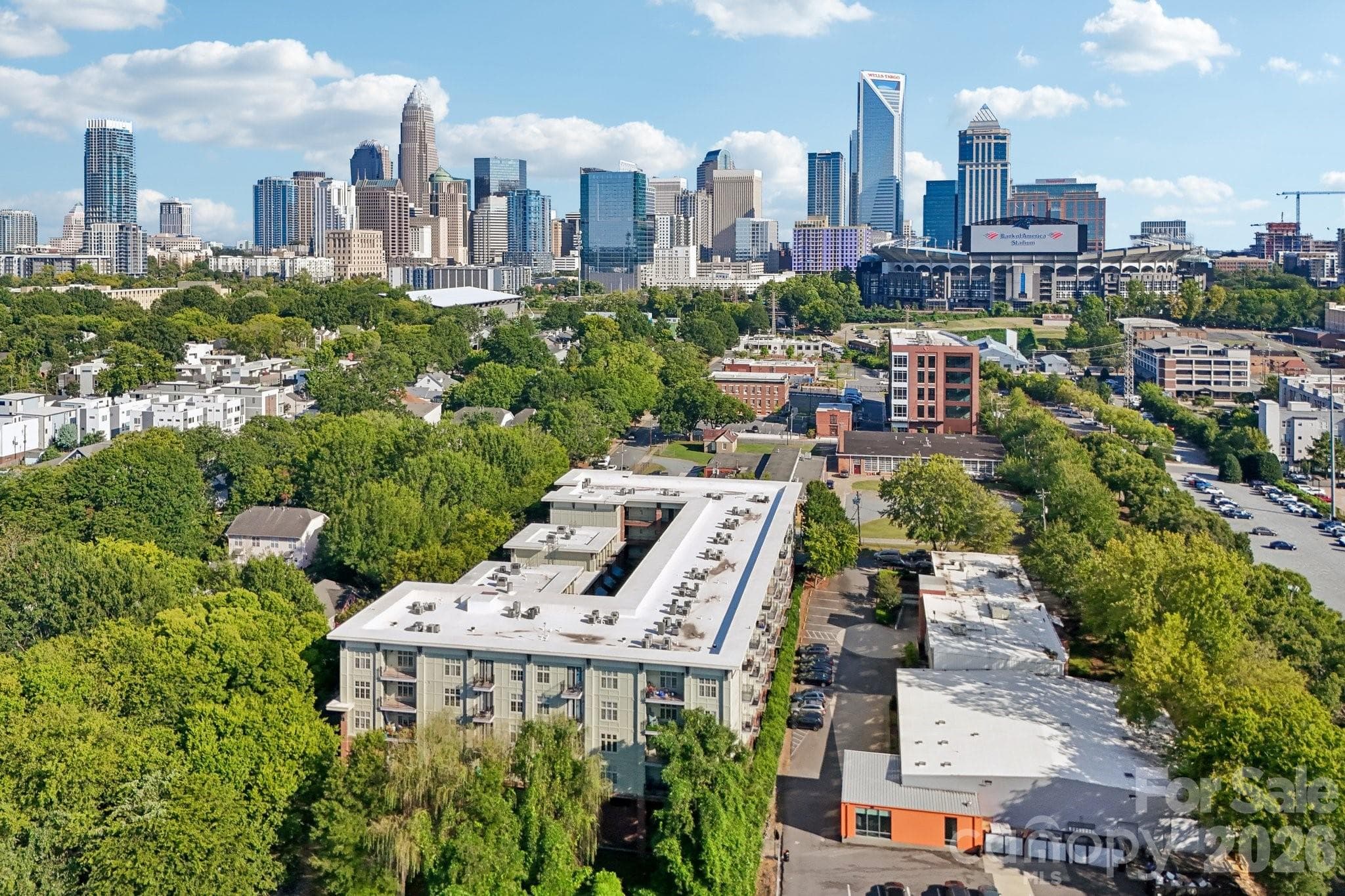 Condominium at 1101 W 1st Street, Charlotte, photo 37 of 42