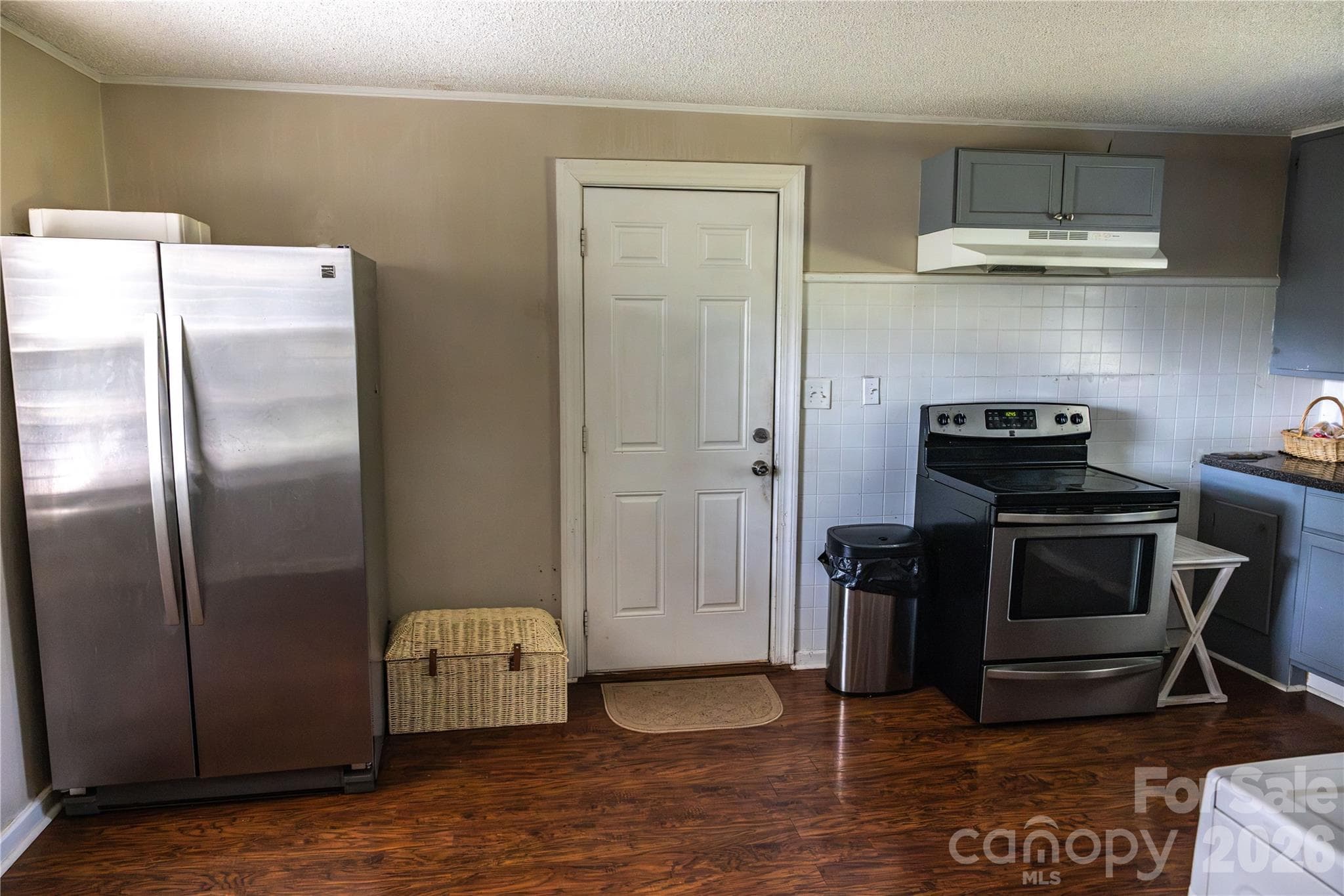 Single Family Residence at 3828 Plainview Road, Charlotte, photo 7 of 19